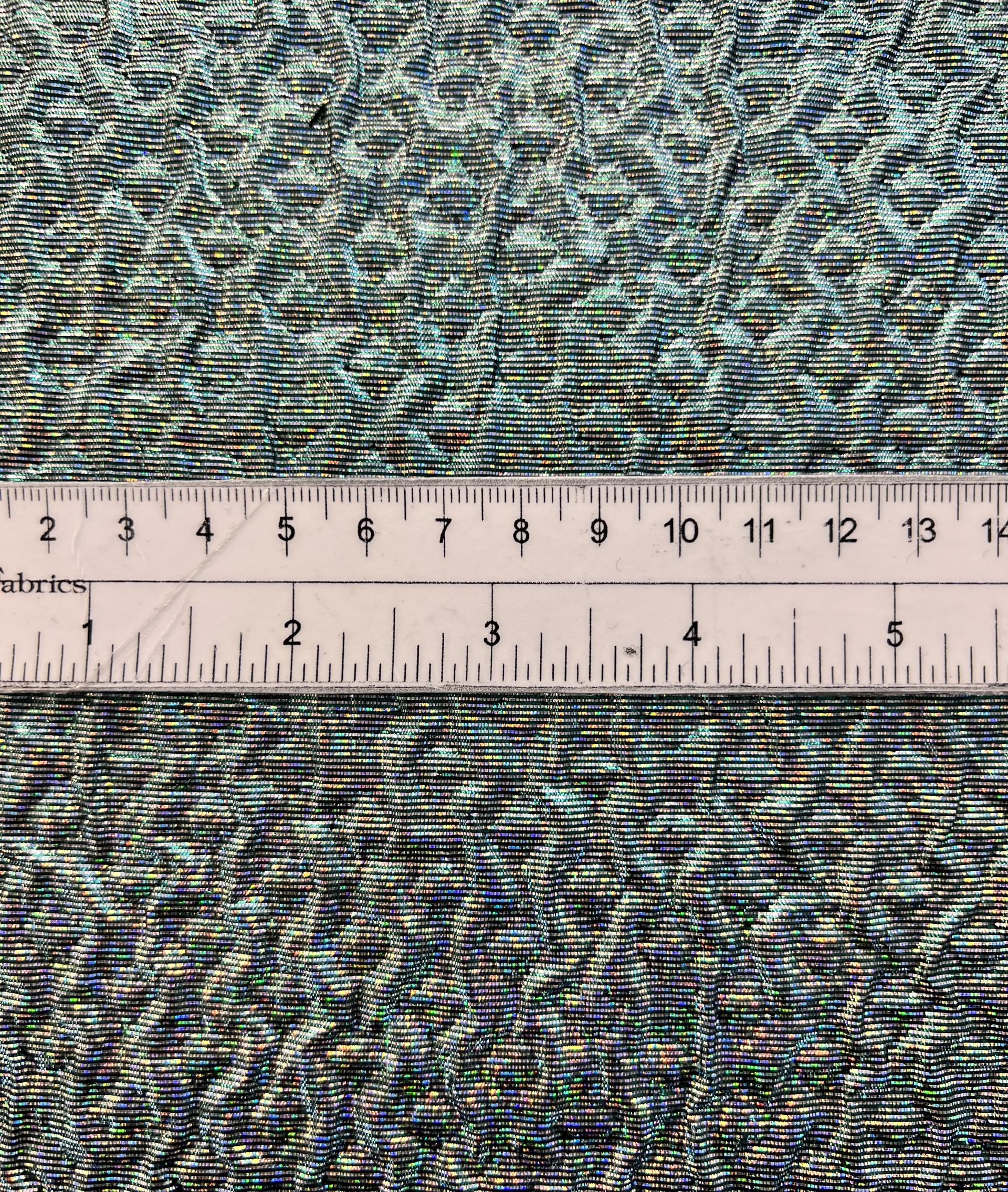 Holographic Cloque in Green