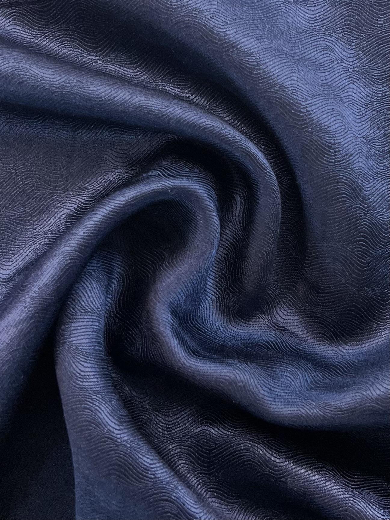 Made in Italy Pure Silk Wave Pattern Jacquard in Ragatta