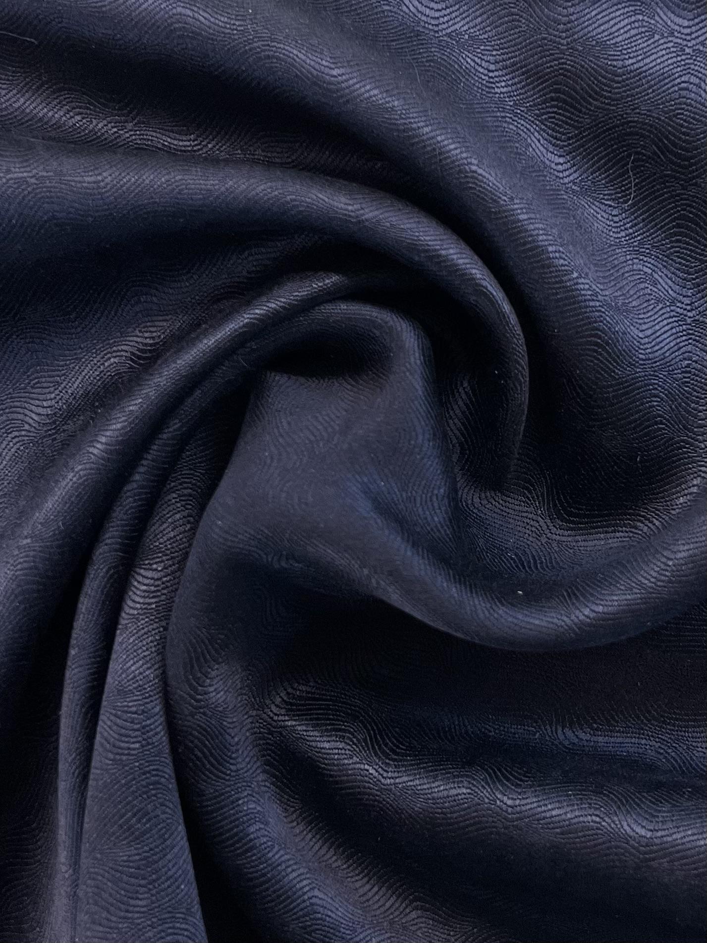 Made in Italy Pure Silk Wave Pattern Jacquard in Regal