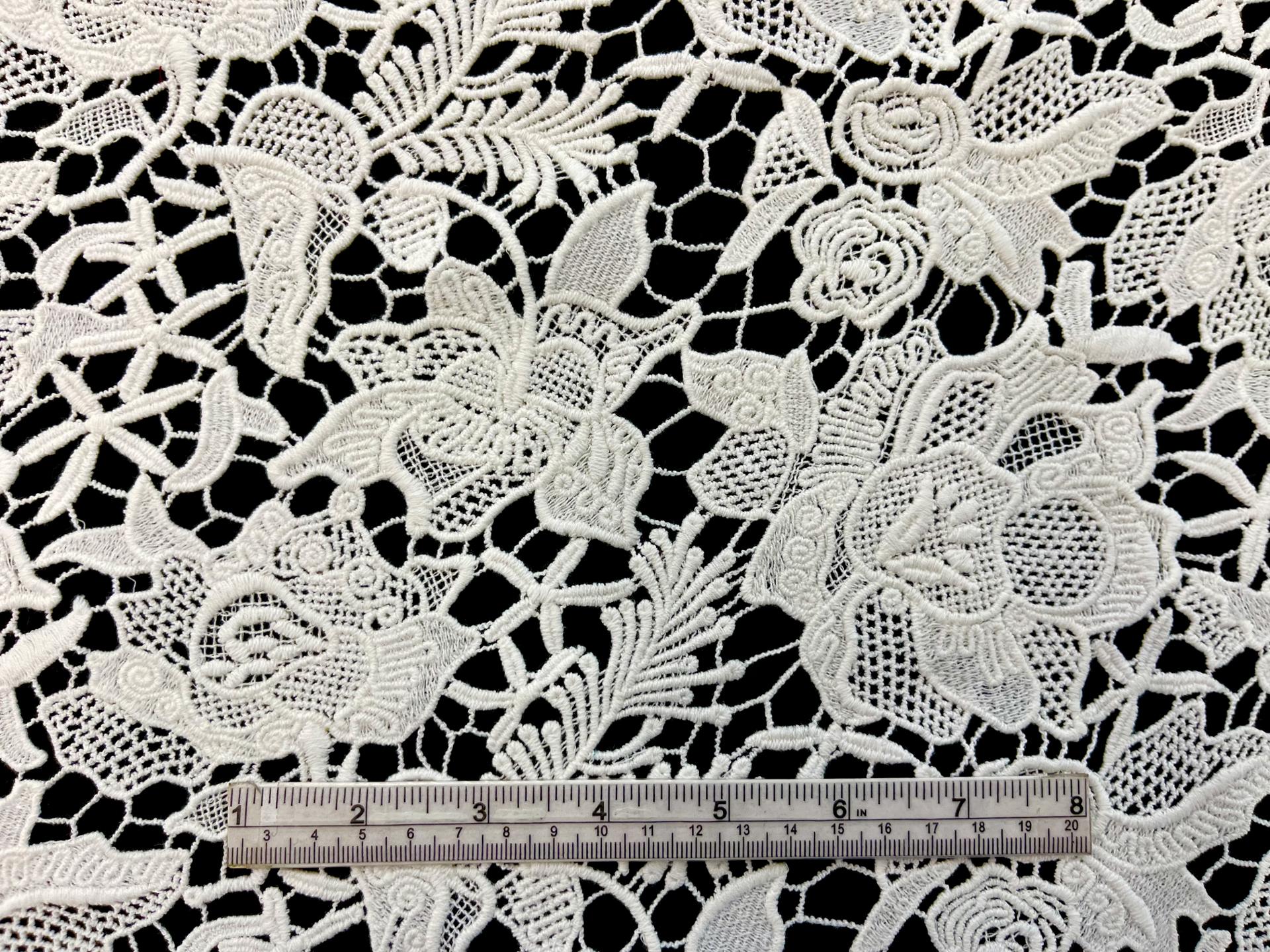 Cotton Guipure Lace in Diamond White