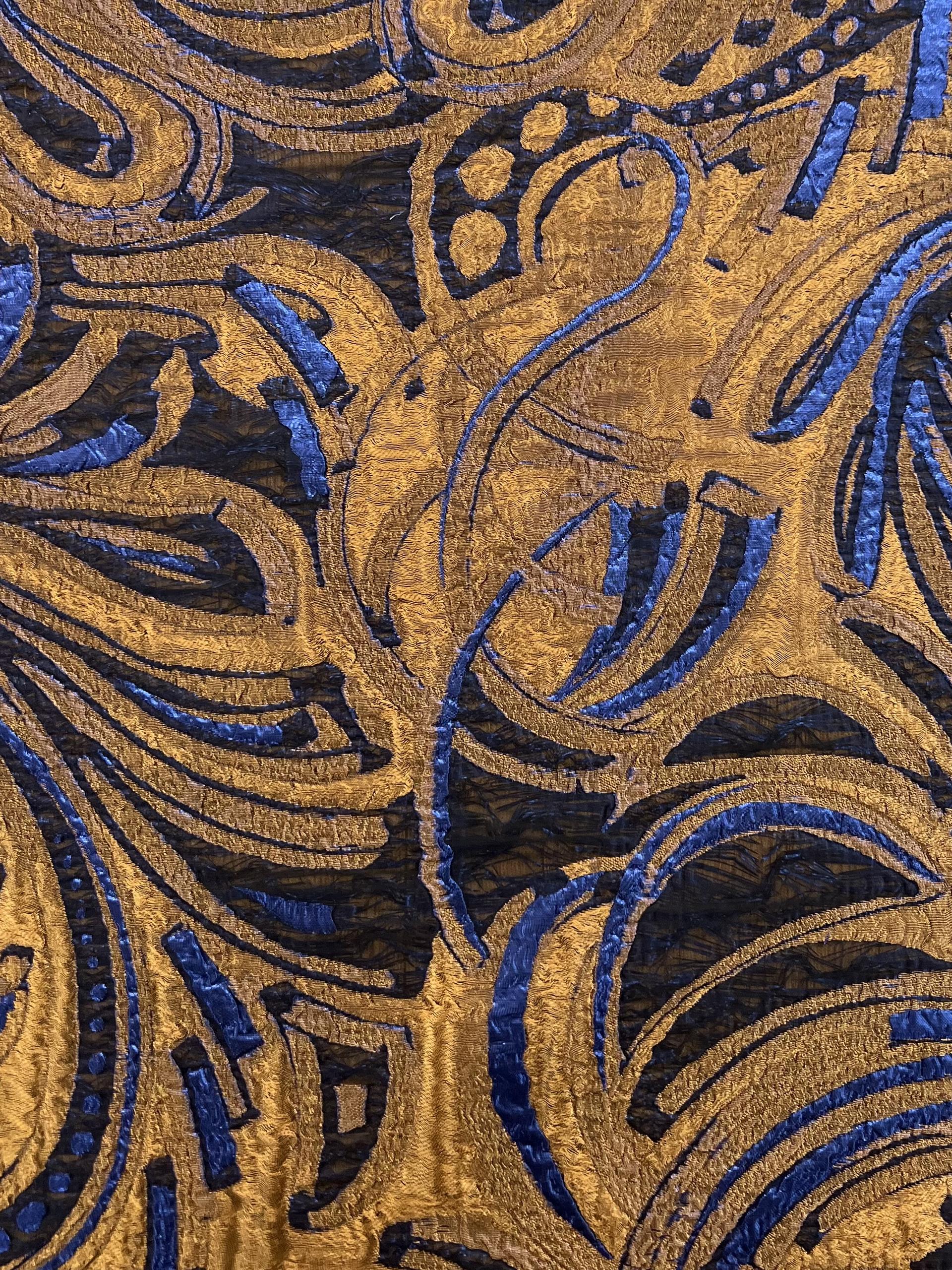 Lurex Cloqué in Blue/Brown Swirl 