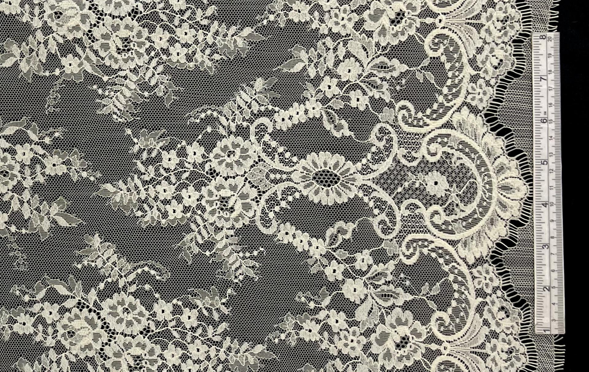 Made in Japan Chantilly Lace in Vanilla