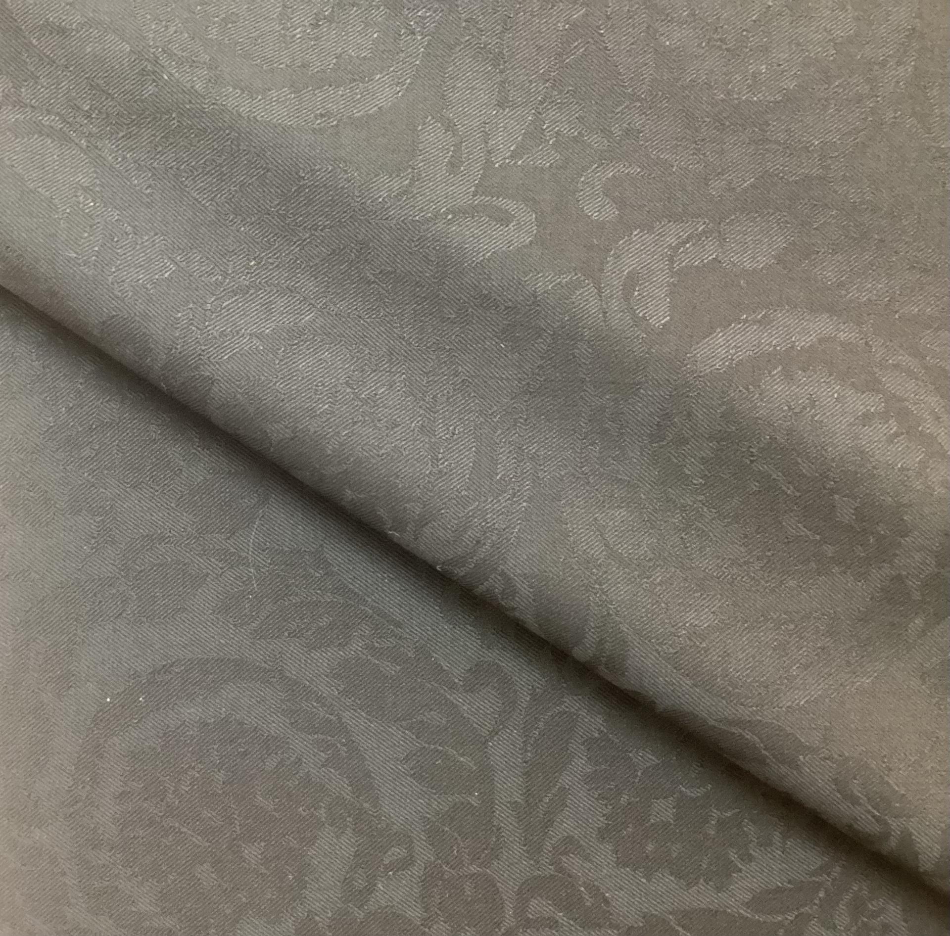 100% Wool Jacquard In Black