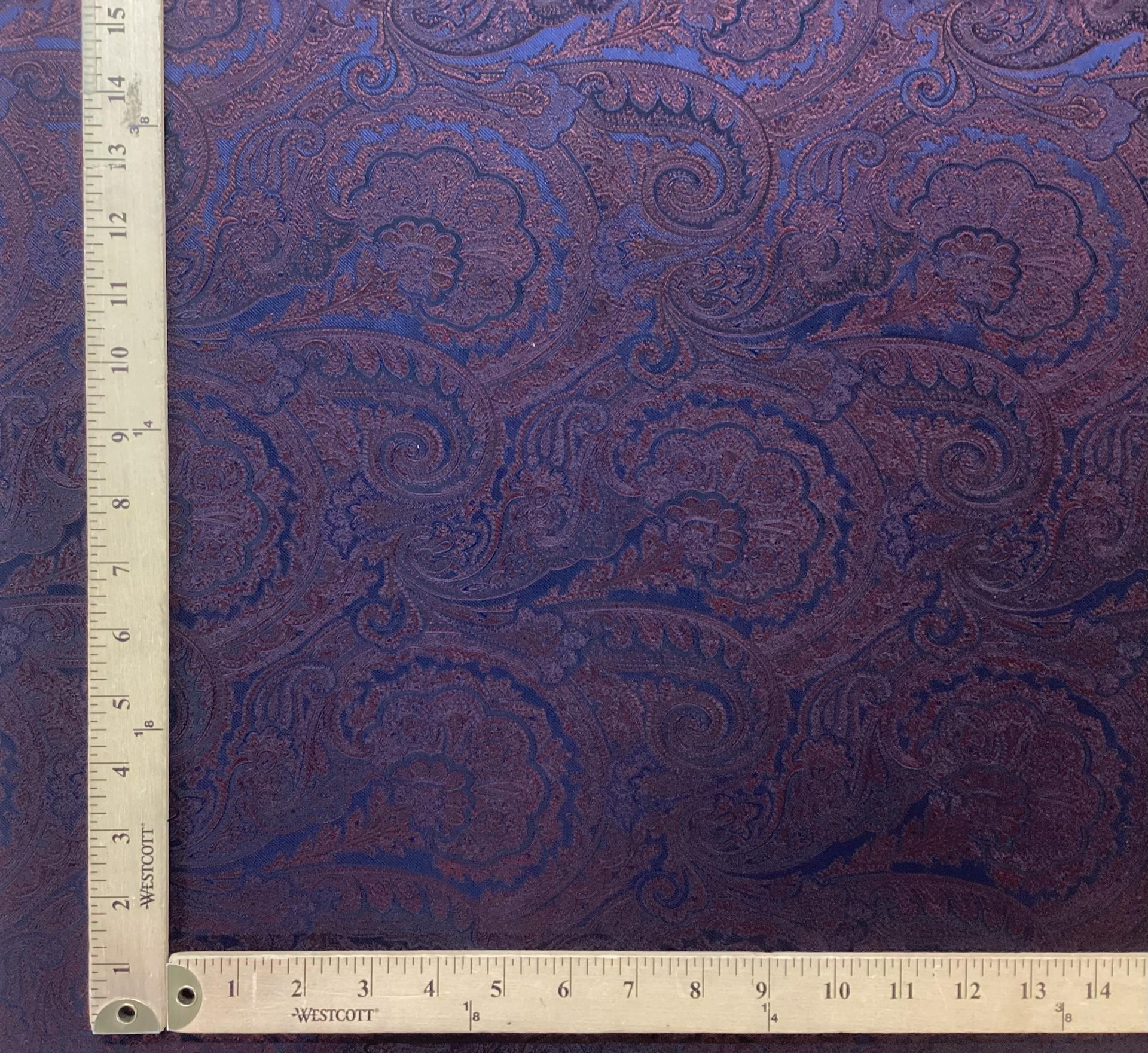 100% Tie Silk Paisley Jacquard In Burgundy On Navy