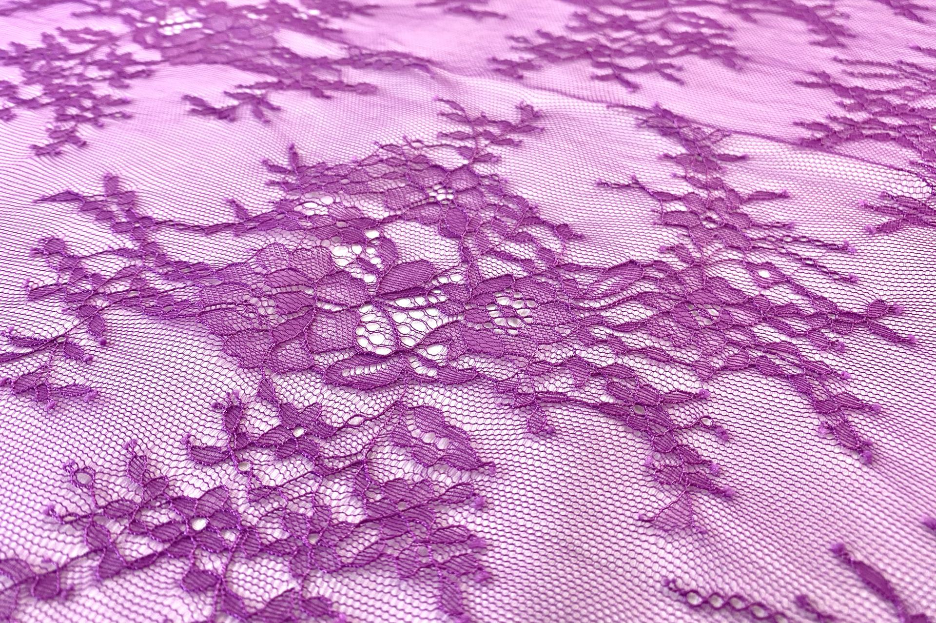 Chantilly Lace in Magenta