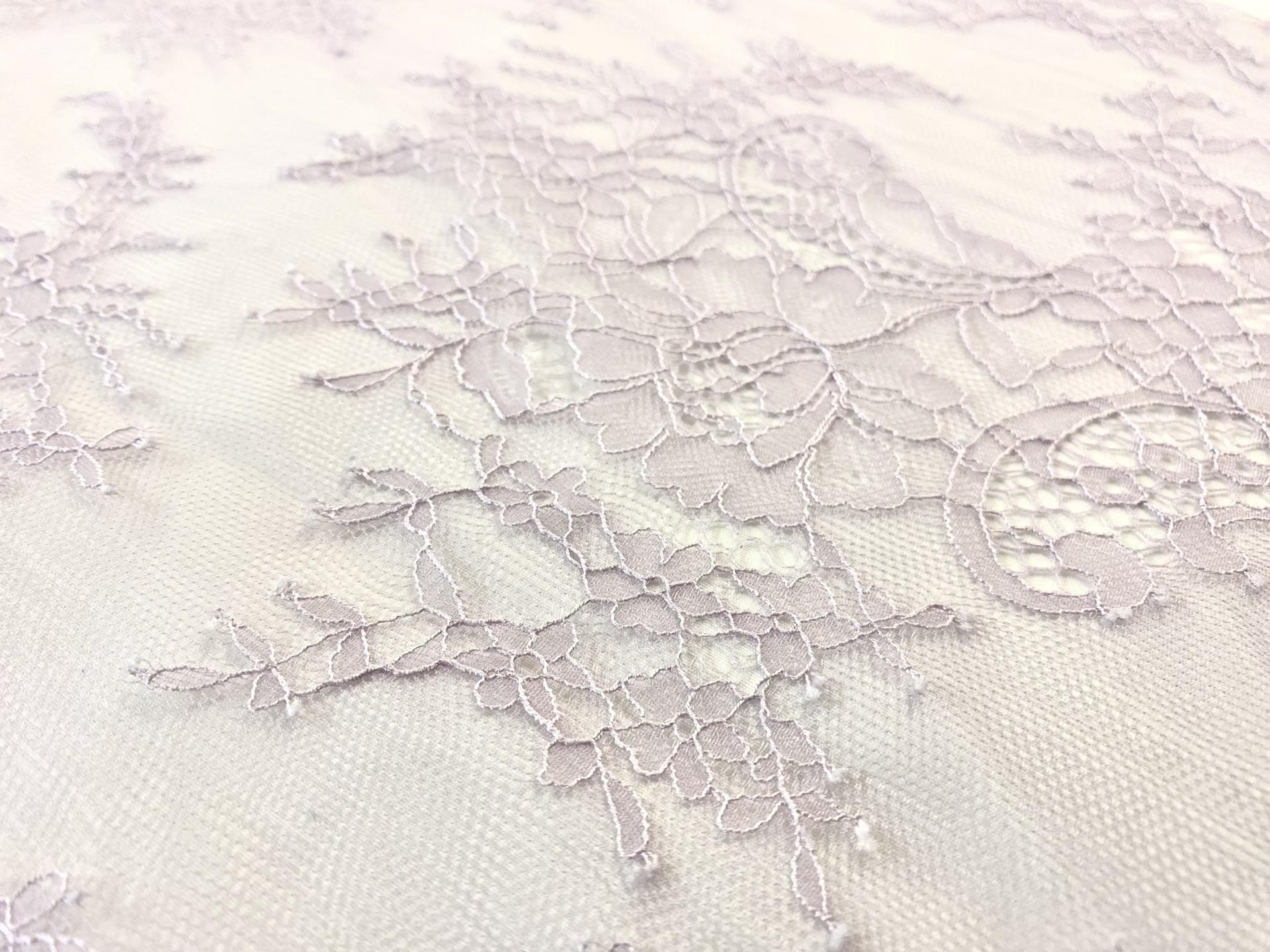 Chantilly Lace in Orchid