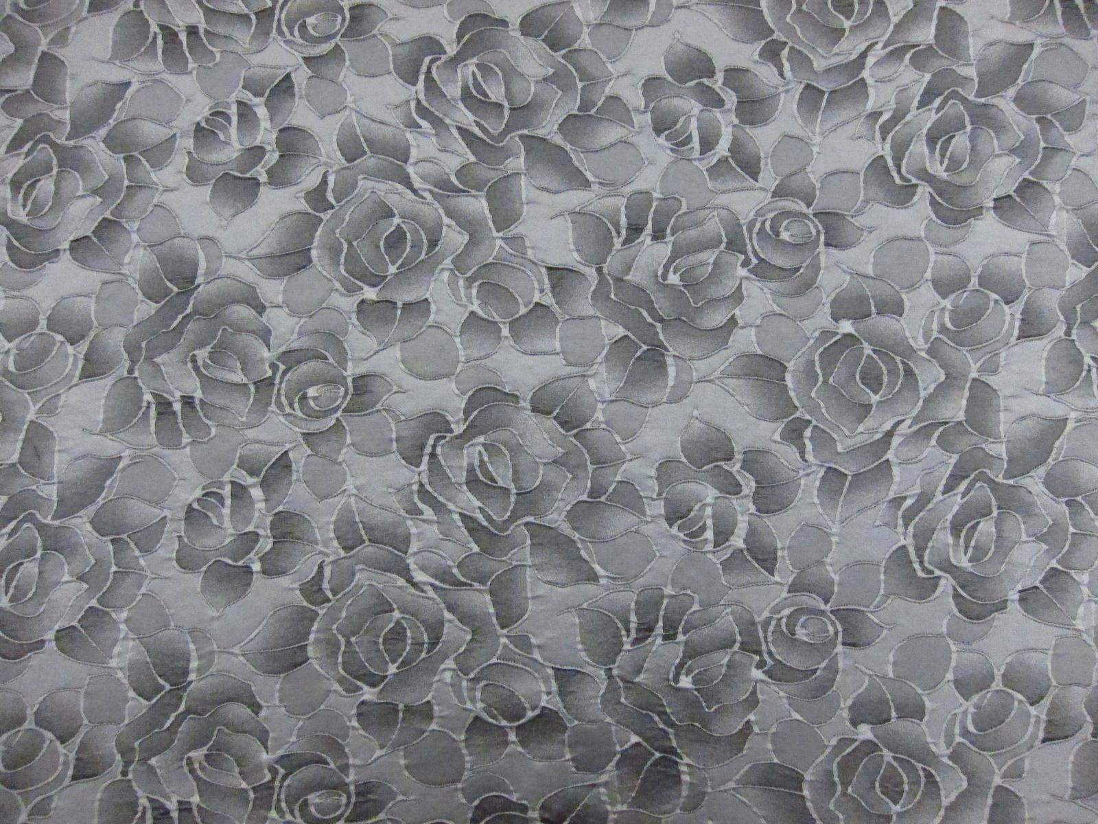 Silk Blend Matelassé0