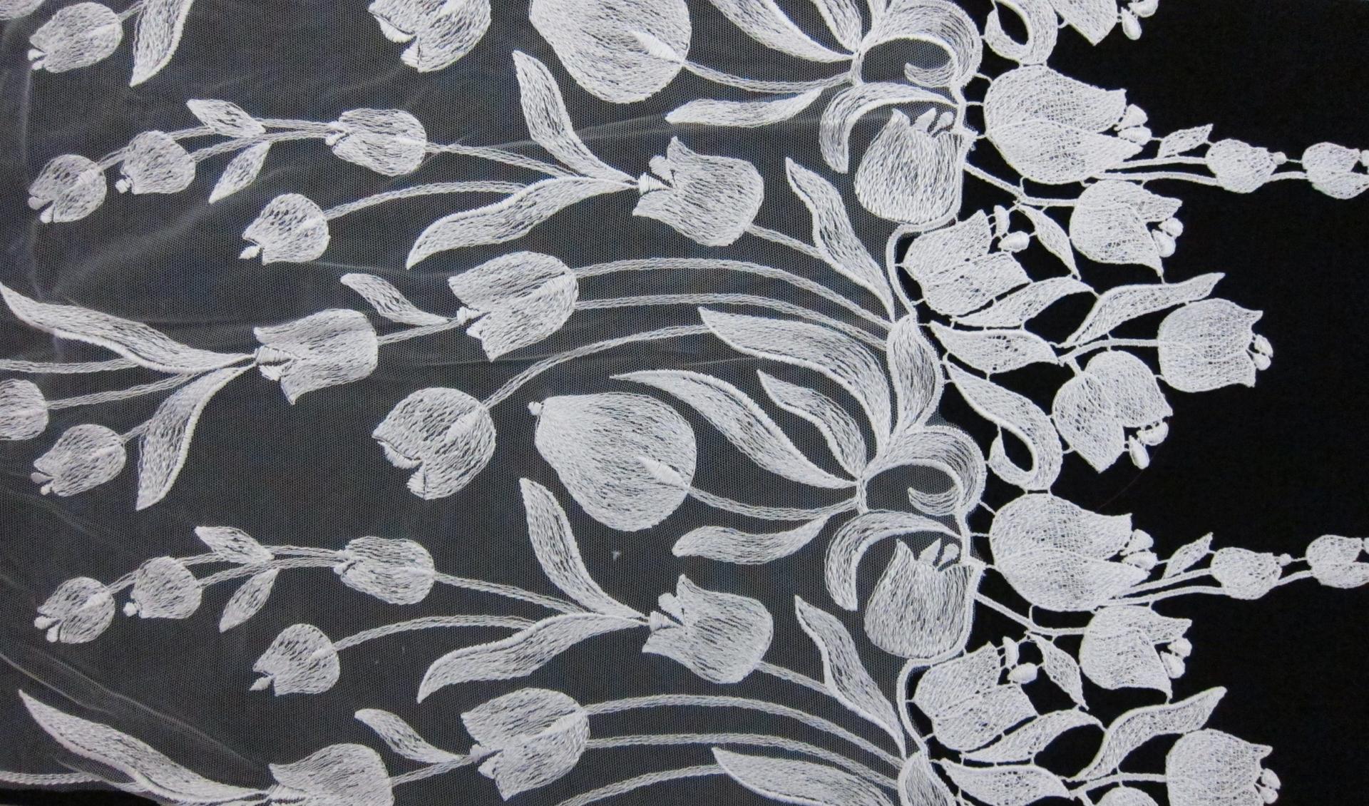 Embroidered Illusion0