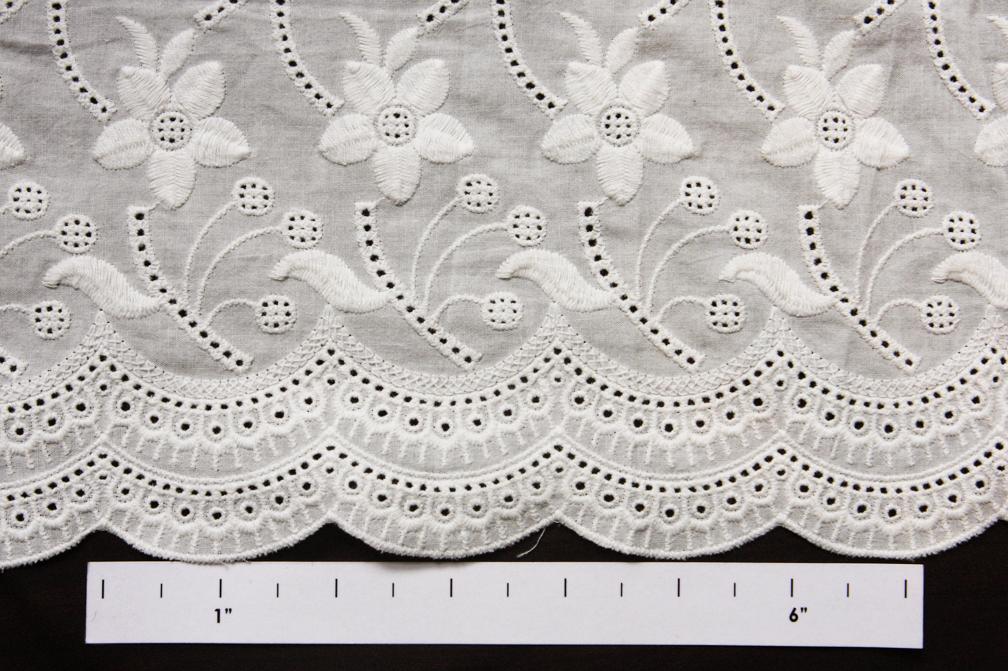 Cotton Eyelet in Off White0