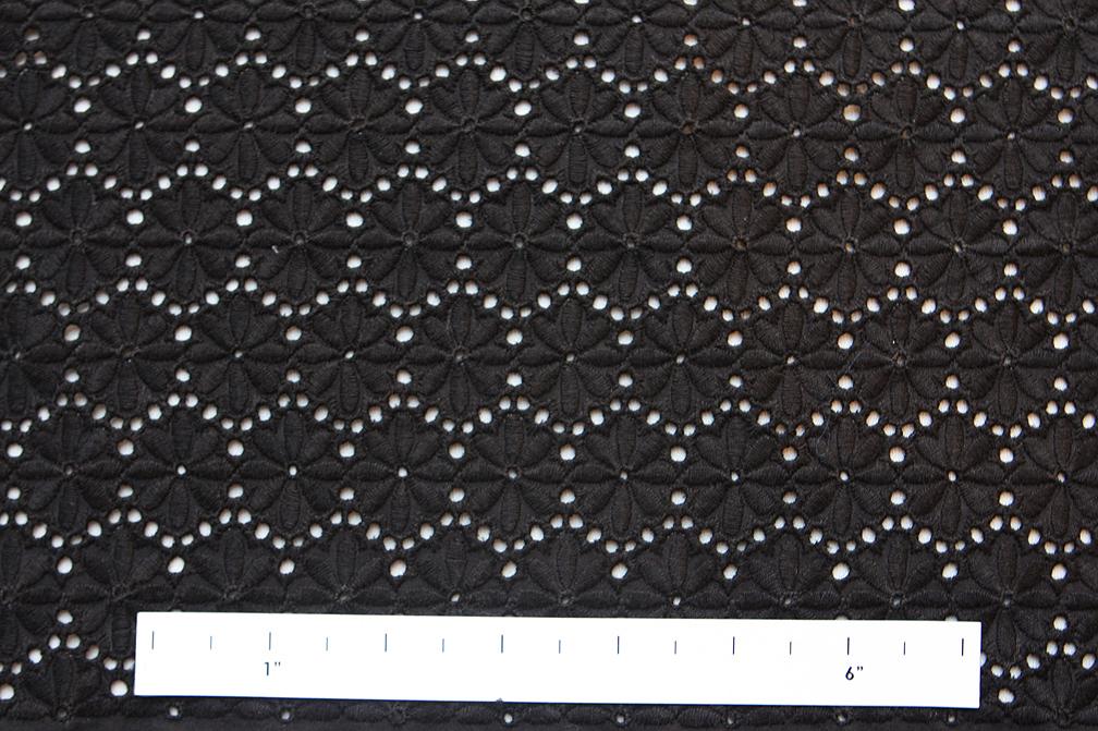 COTTON EYELET SECTION C2