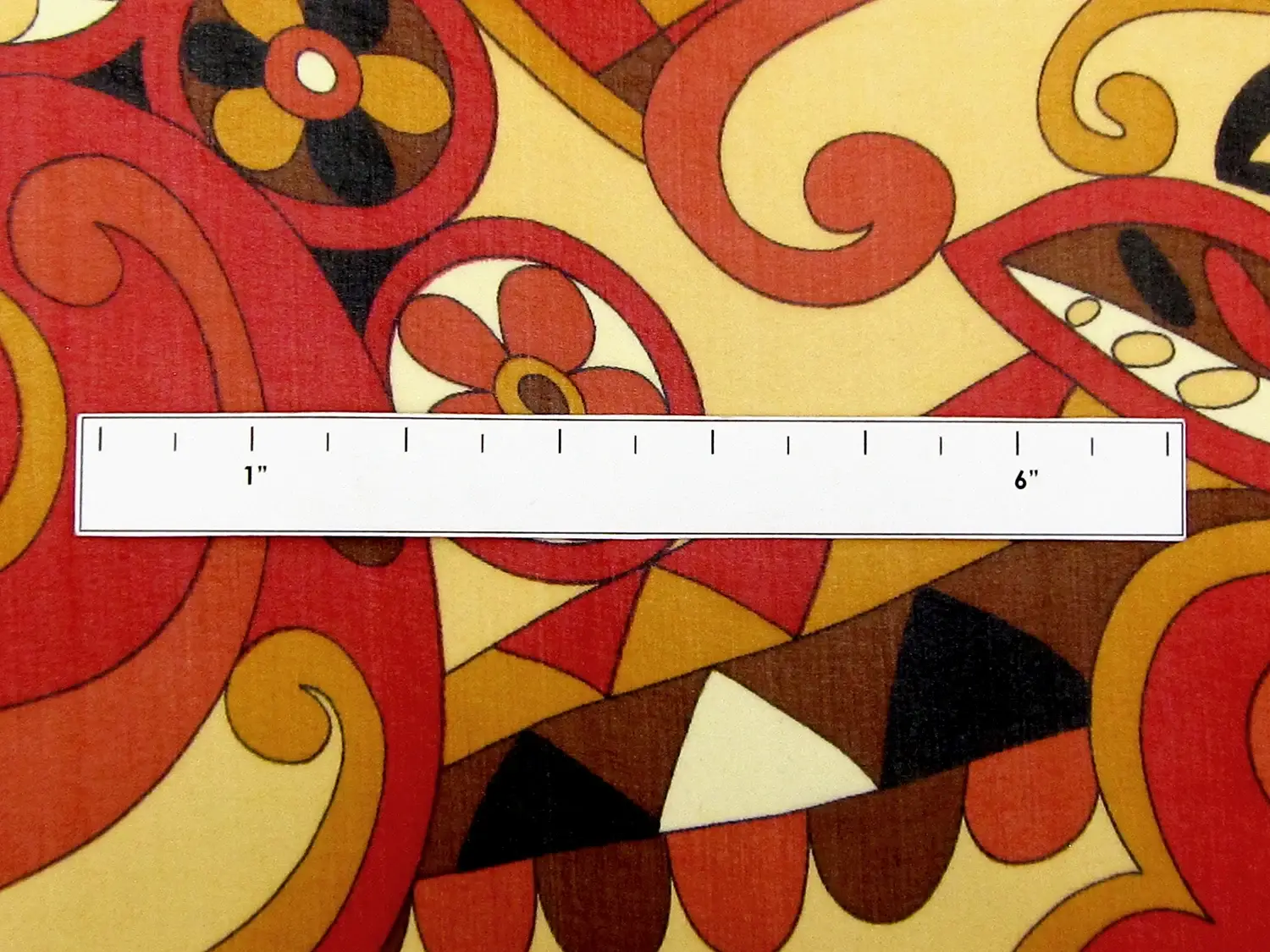Printed Silk Chiffon with 70s Floral Motifs1