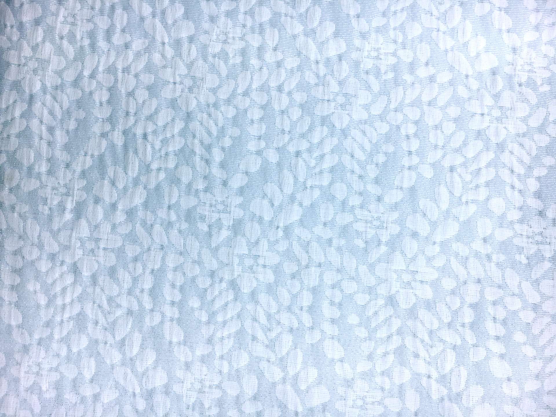 Metallic Brocade with Small Leaves0