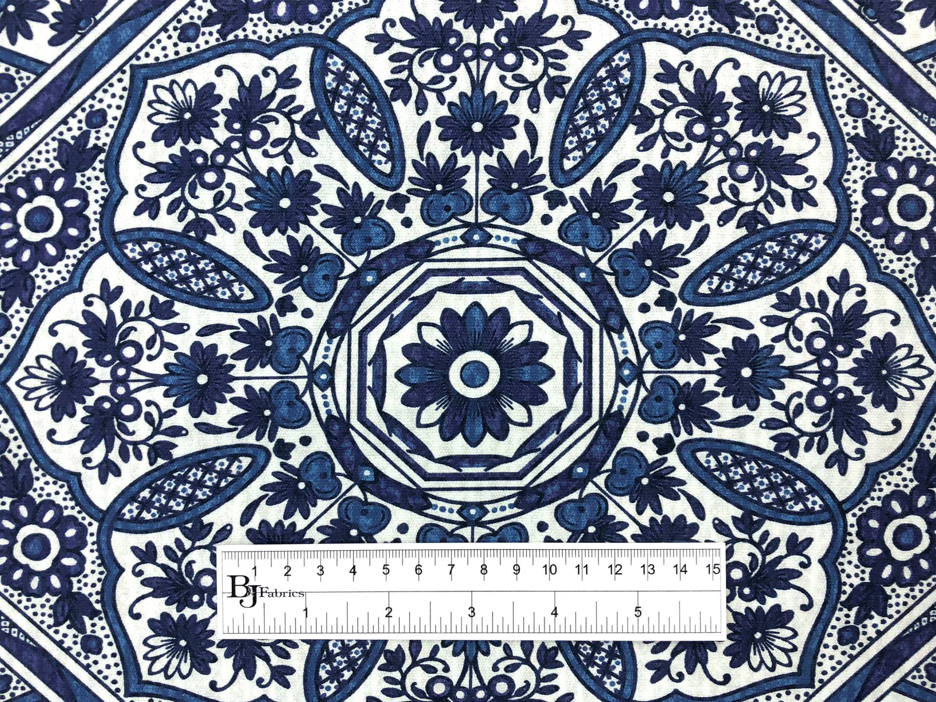 Lightweight Cotton Canvas Arabesque Print3