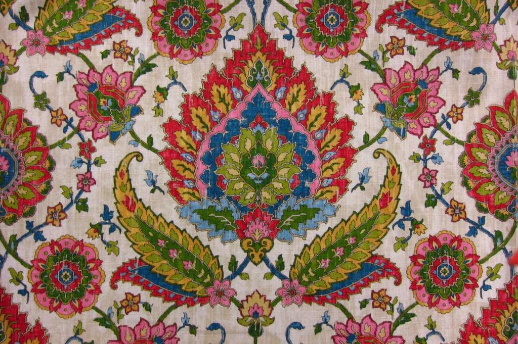 Linen Upholstery Paisley Print0
