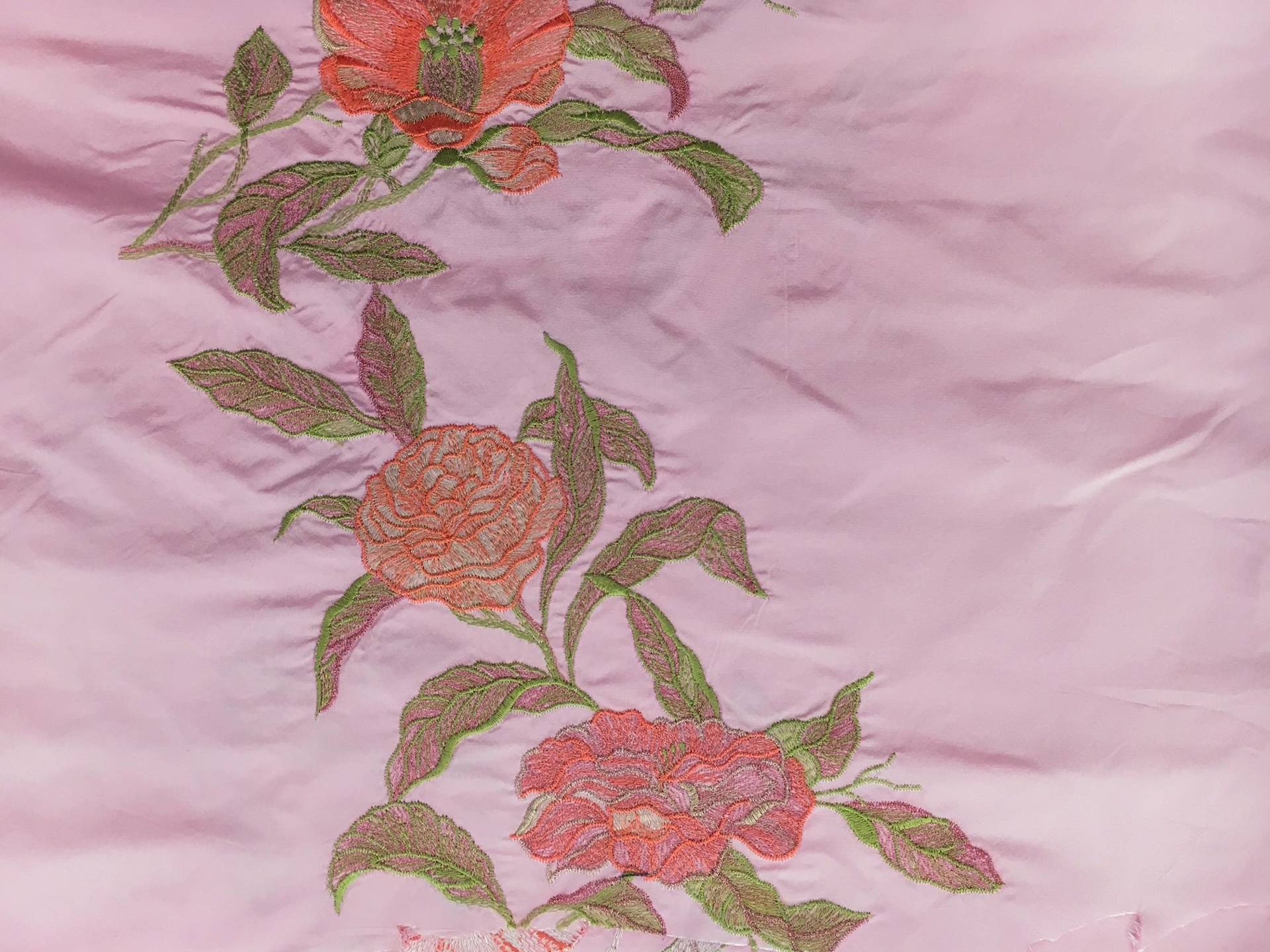 Metallic Embroidered Silk Shantung with Roses0