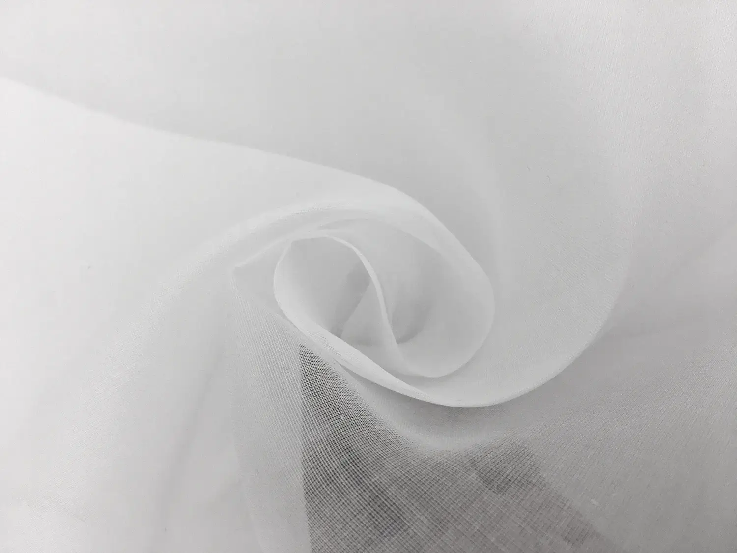 Swiss Cotton Organdy in White0
