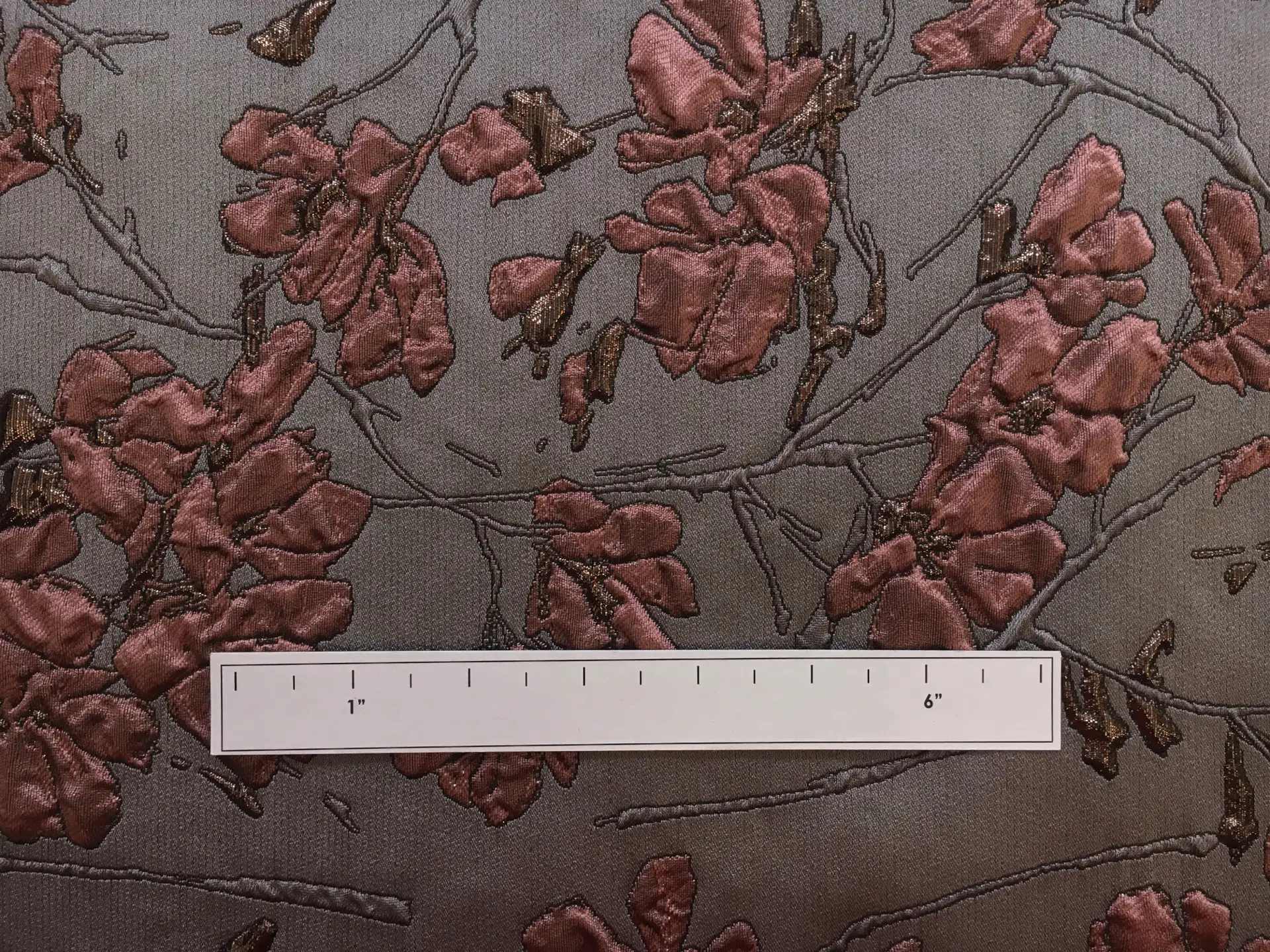 Metallic Floral Cloqué Brocade1