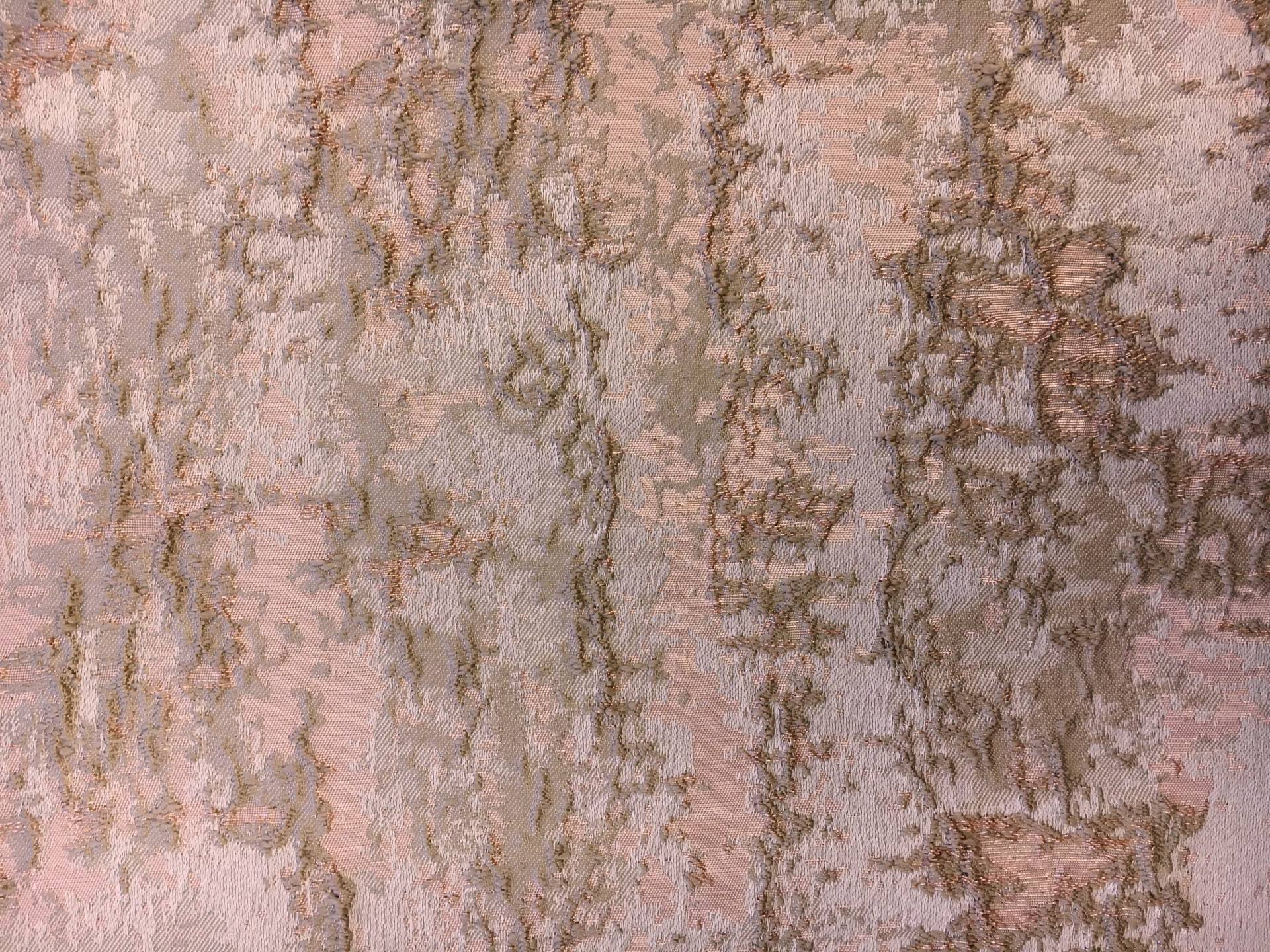 Polyester Textured Metallic Cloqué Brocade0