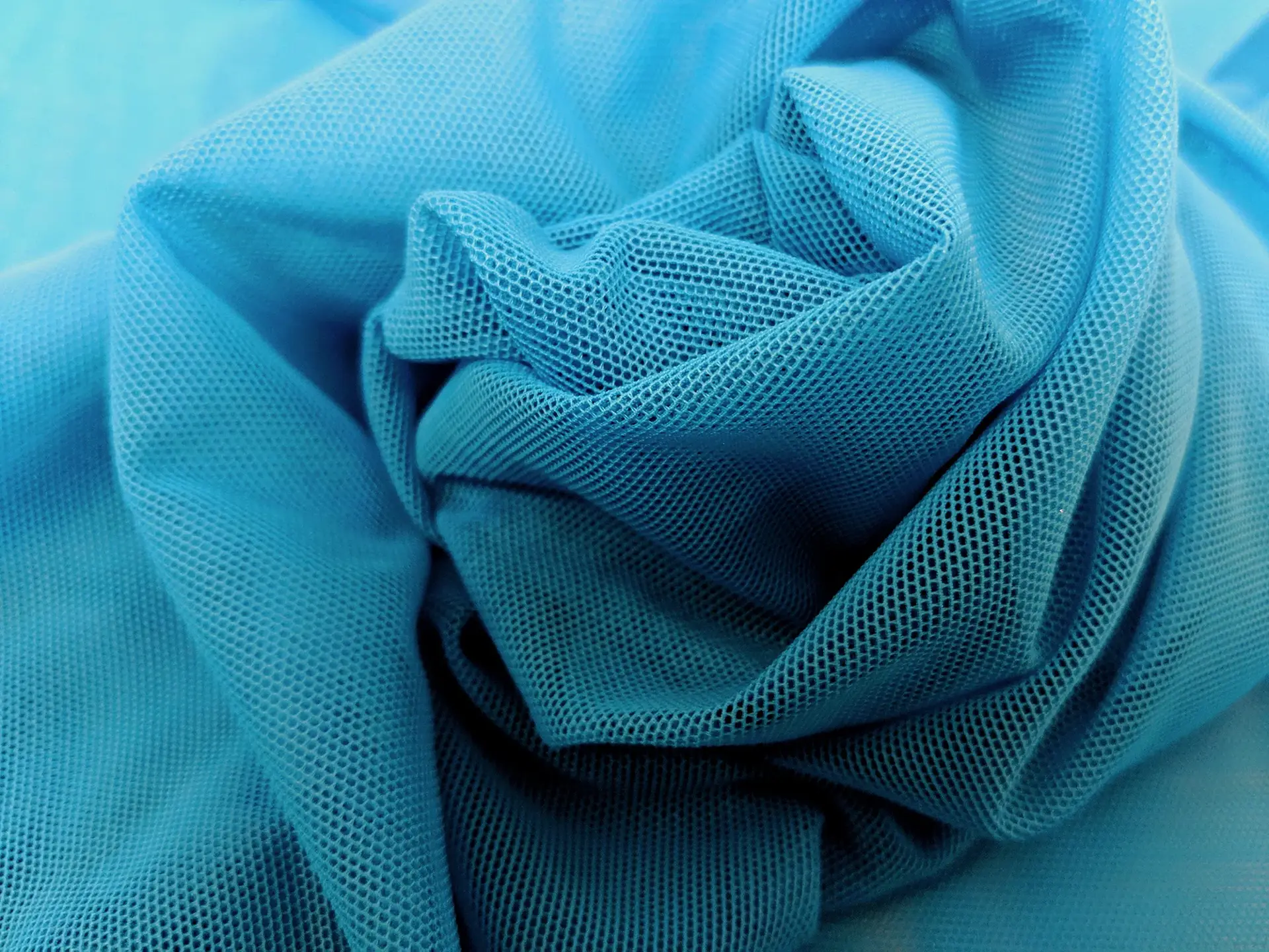 Stretch Tulle in Turquoise