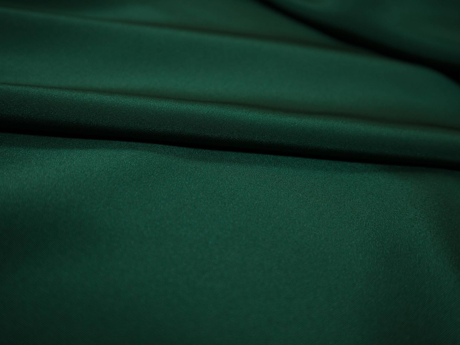 silk 4 ply crepe in Pine- Flat