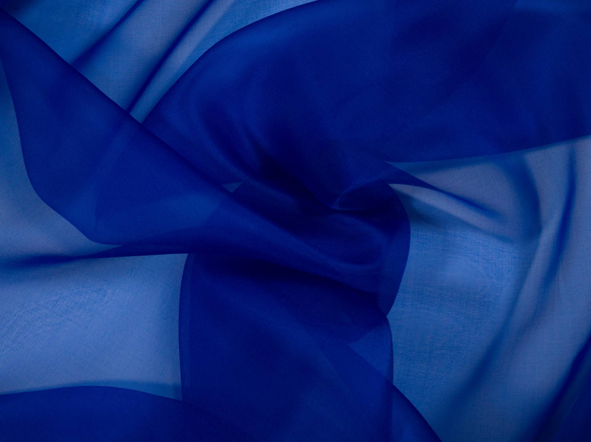 Solid organza in Riviera bunched