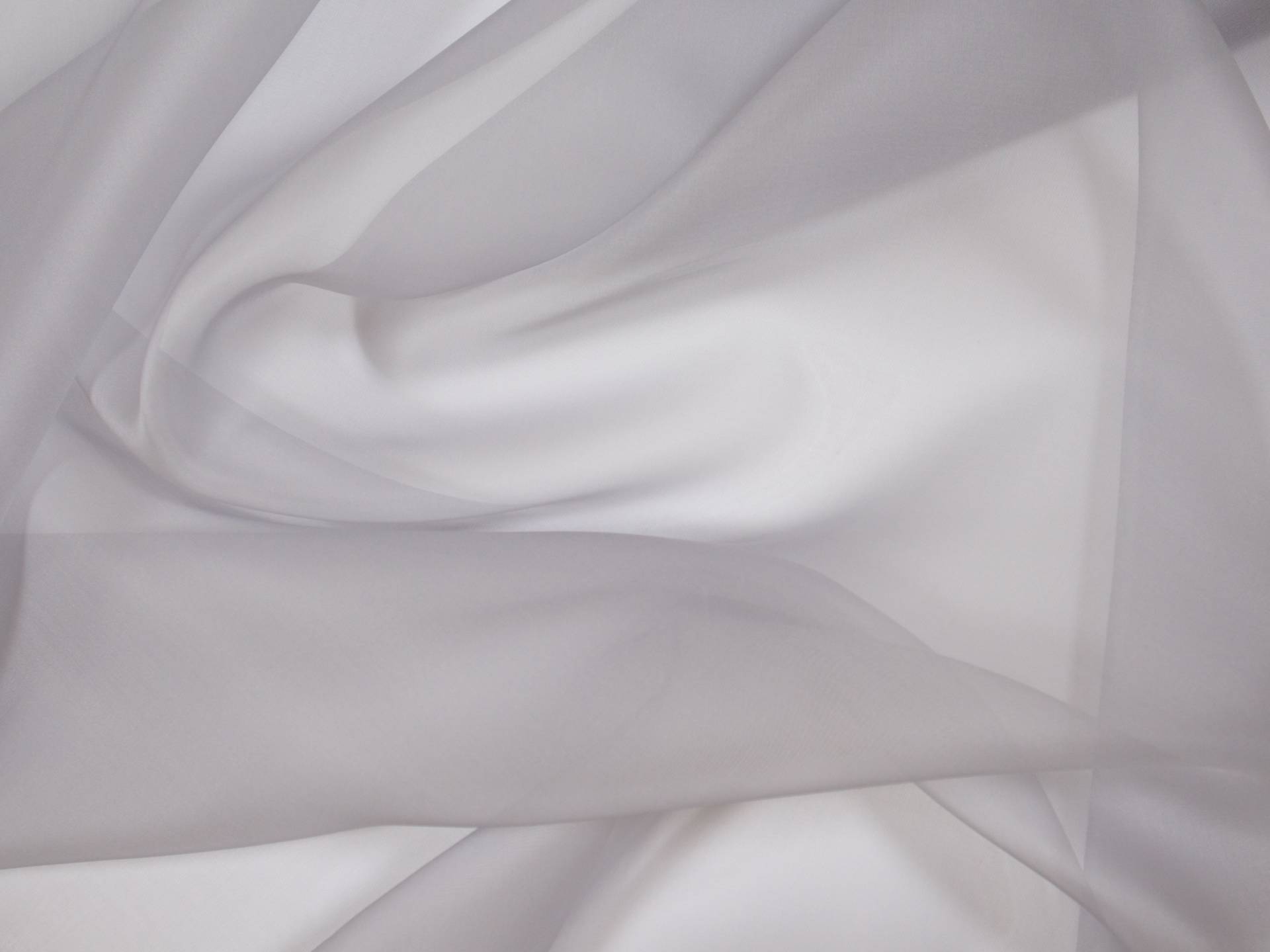 Solid organza in silver bunched