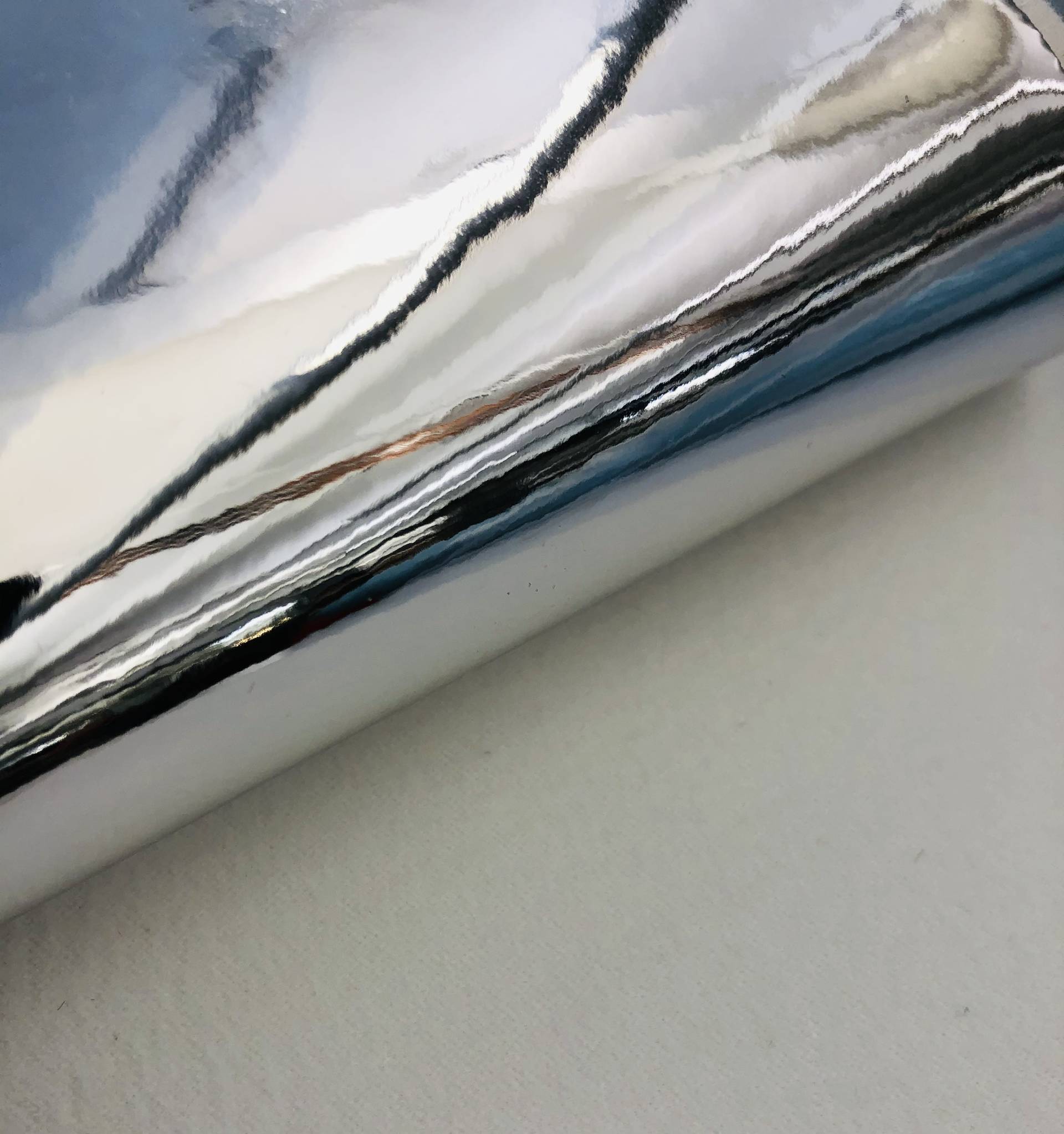 Mirror Reflective Vinyl in Silver