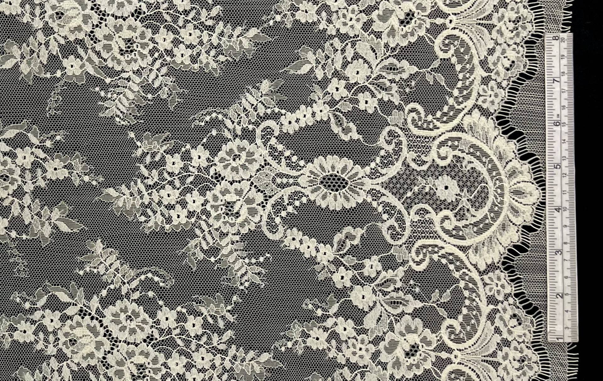 Made in Japan Chantilly Lace in Vanilla