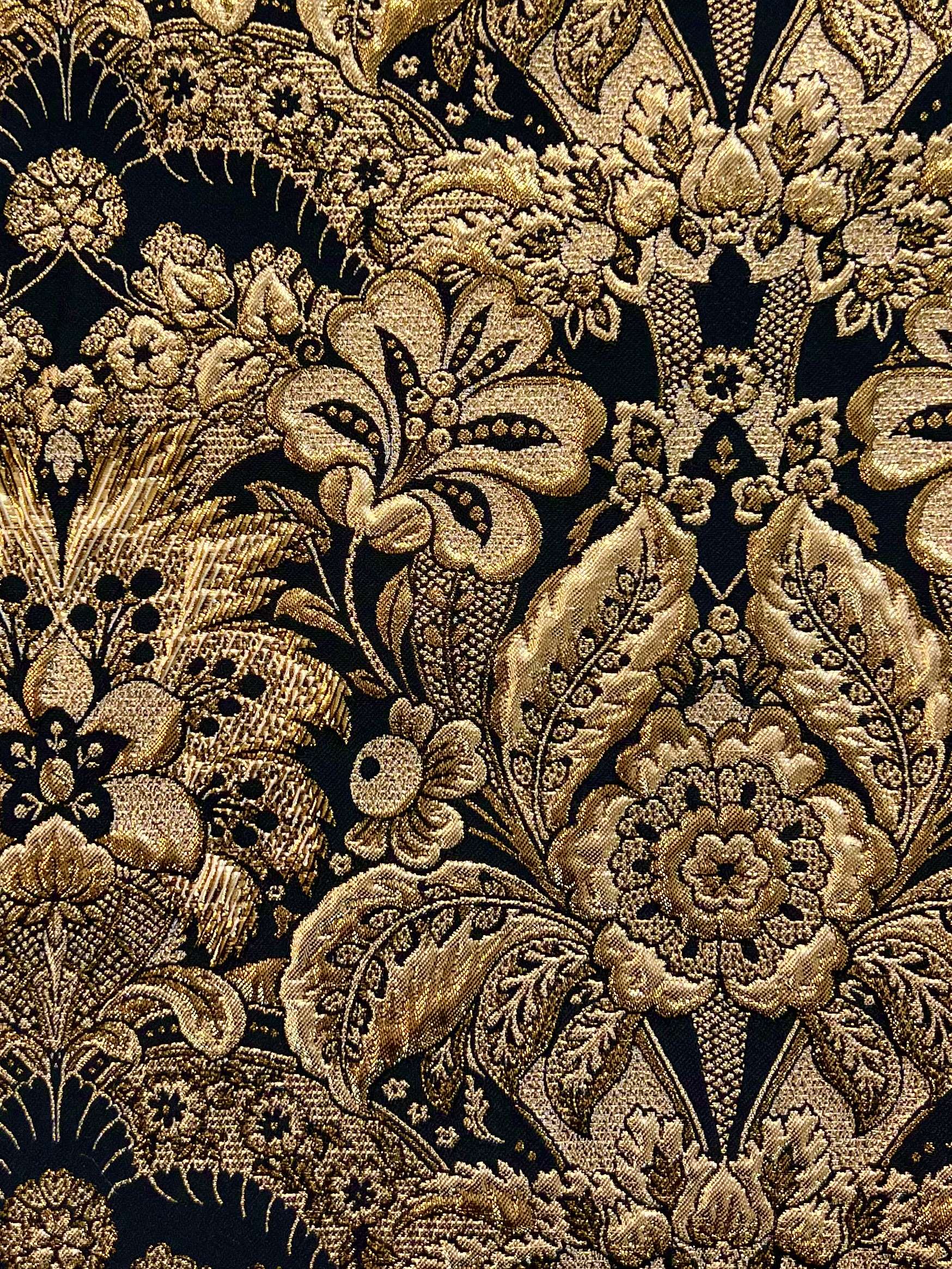 Made in Italy Metallic Brocade" Imperial" in Black/Gold