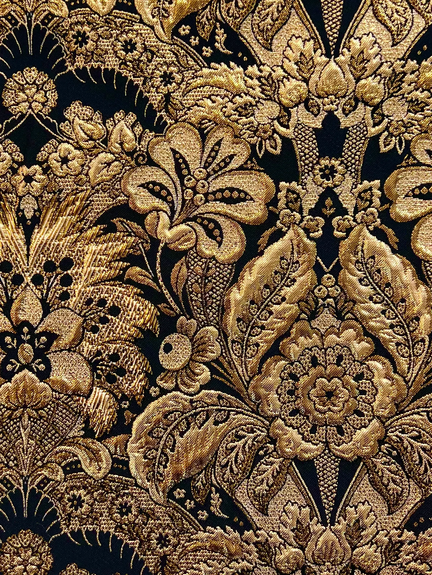 Made in Italy Metallic Brocade" Imperial" in Black/Gold