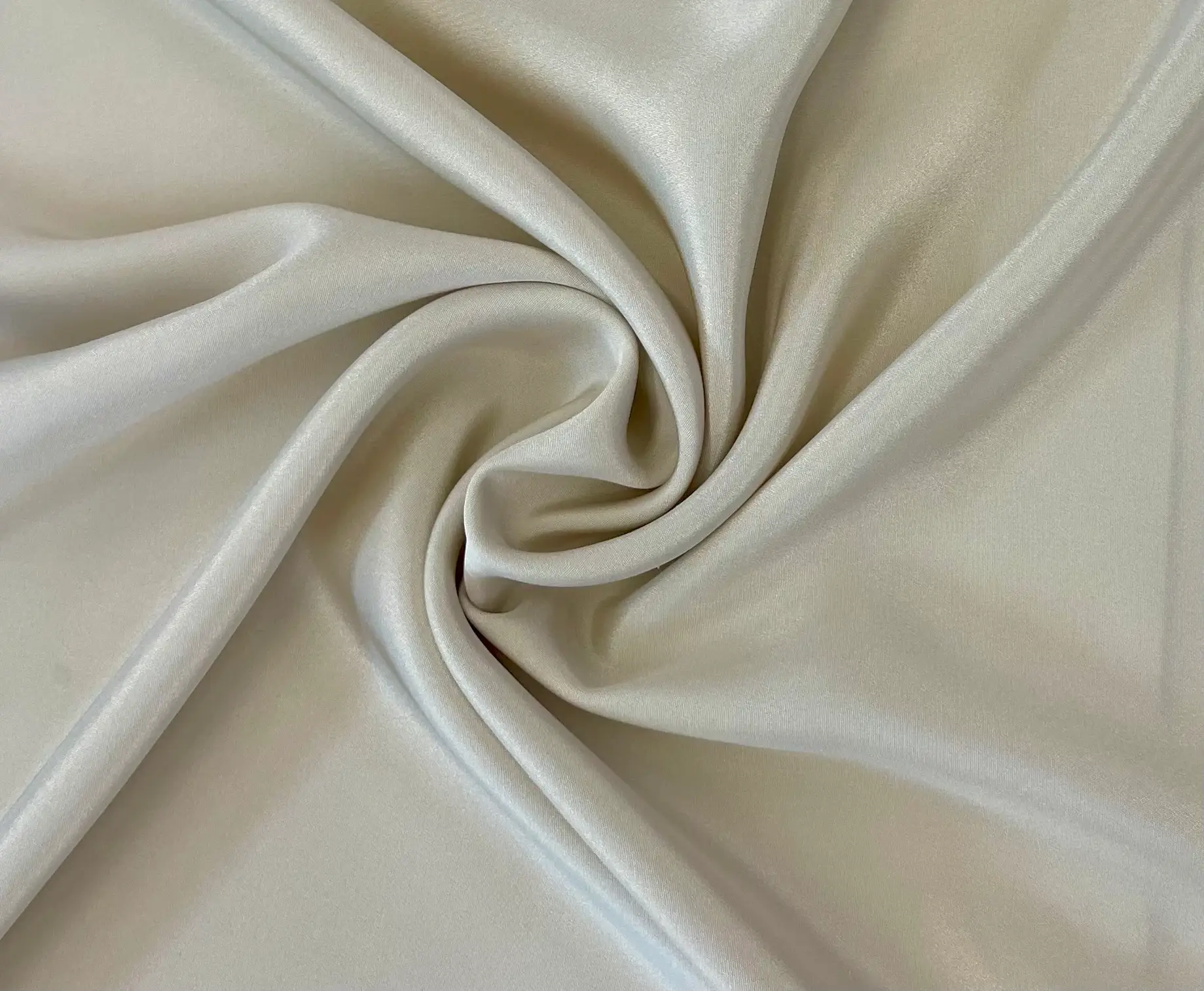 4 PLY SILK CREPE (40 MOMME) IN LIGHT BEIGE
