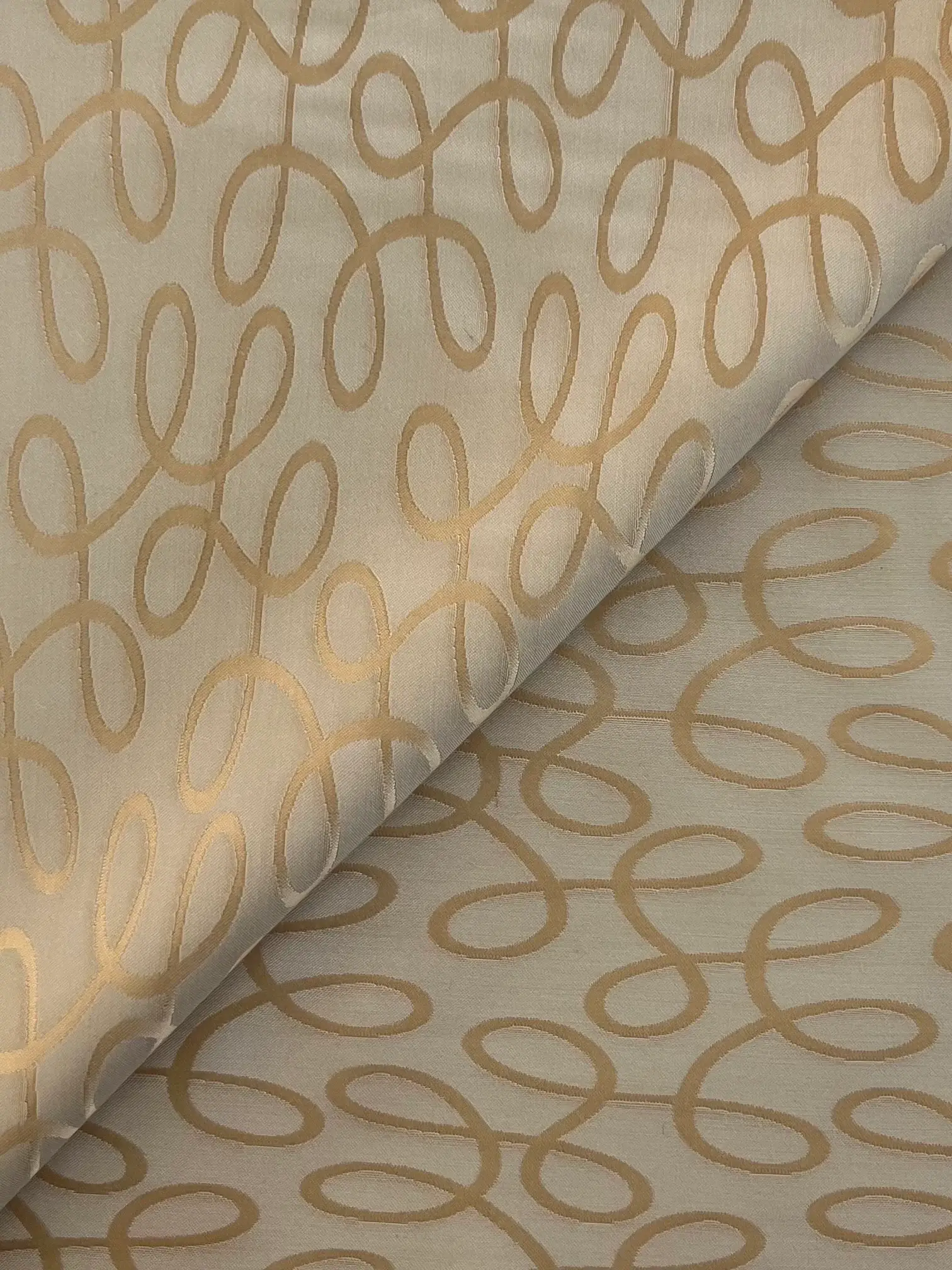 Viscose & Acetate Jacquard in Parchment