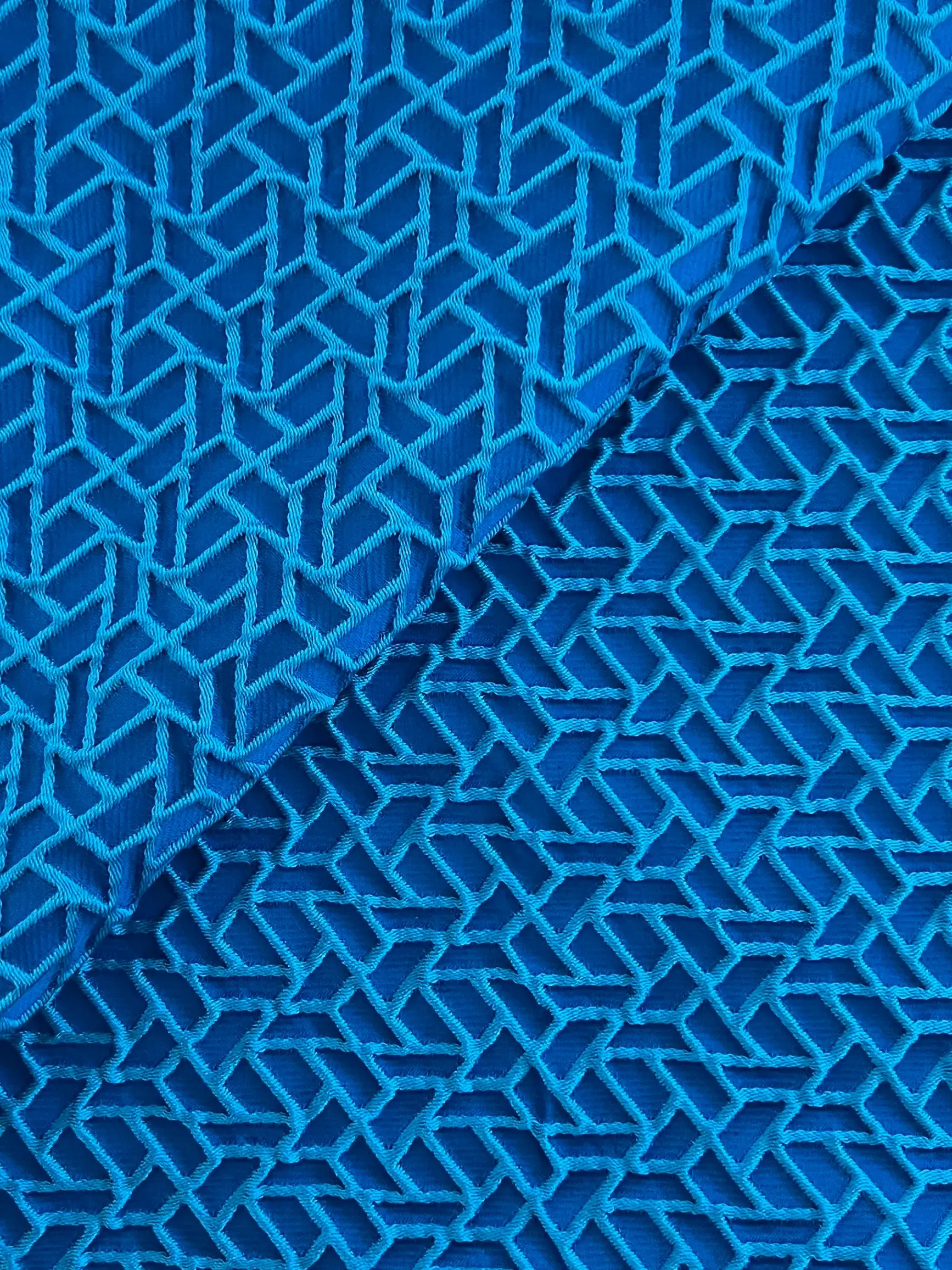 Bicolor Cloque in Turquoise + Royal Blue