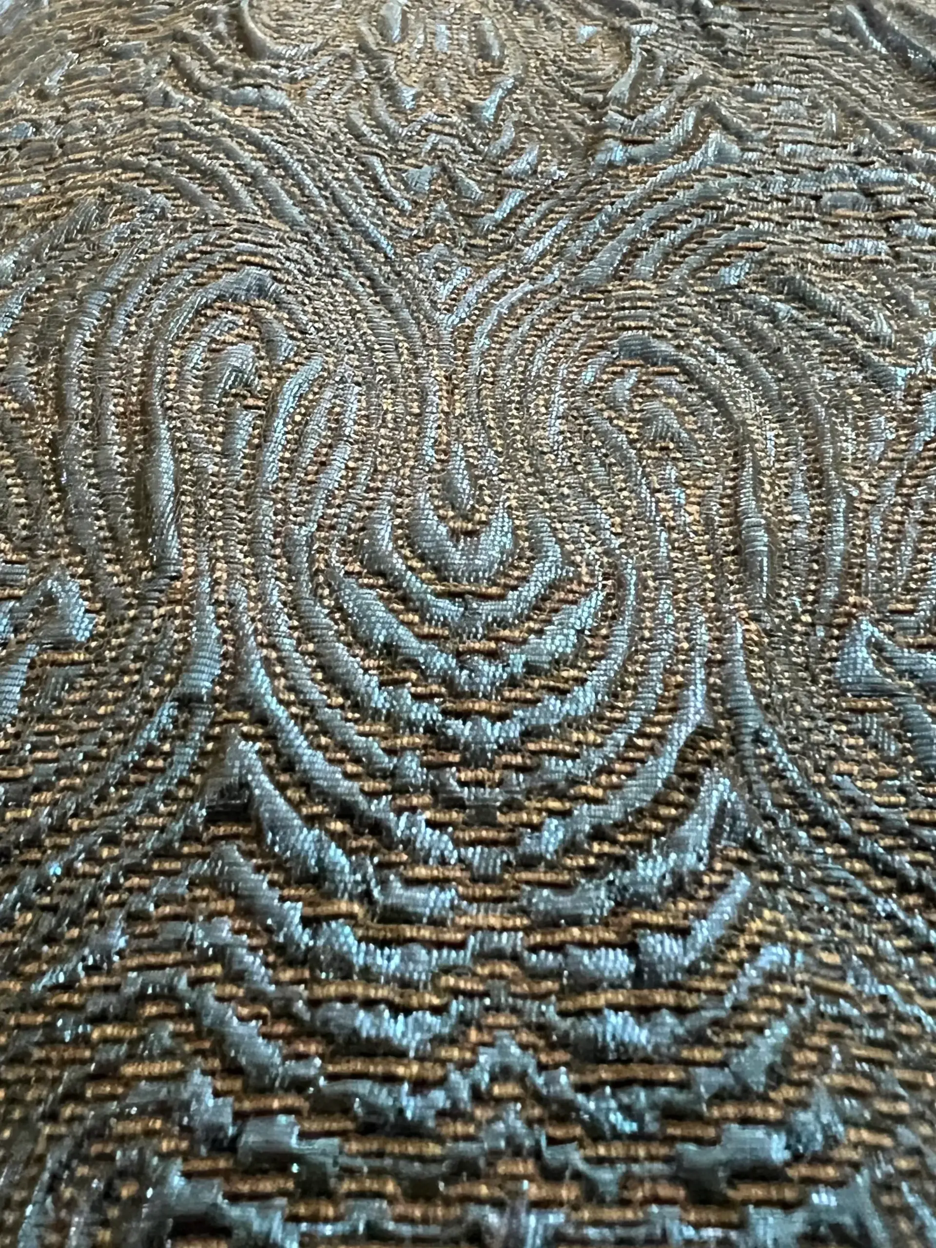 Stretch Cloqué in Blue Lurex + Brown