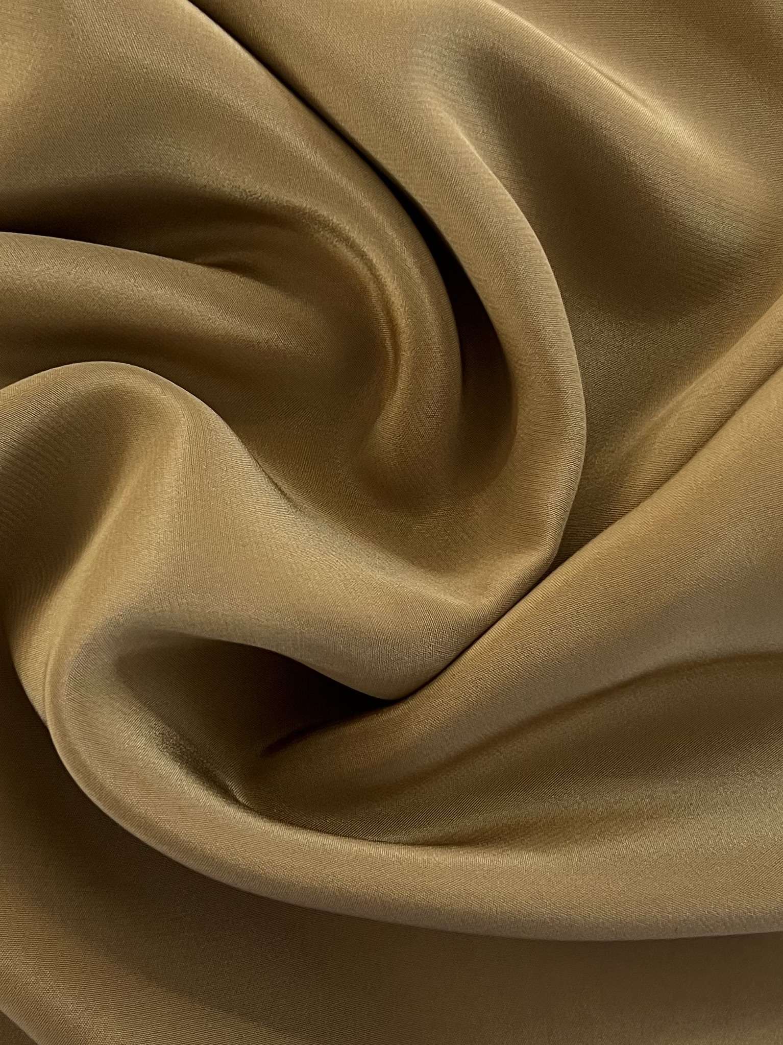 Silk Crepe de Chine in Leather (16 momme)