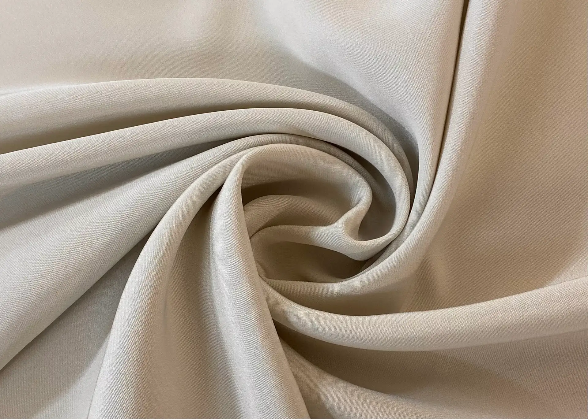 4-Ply Silk In Beige