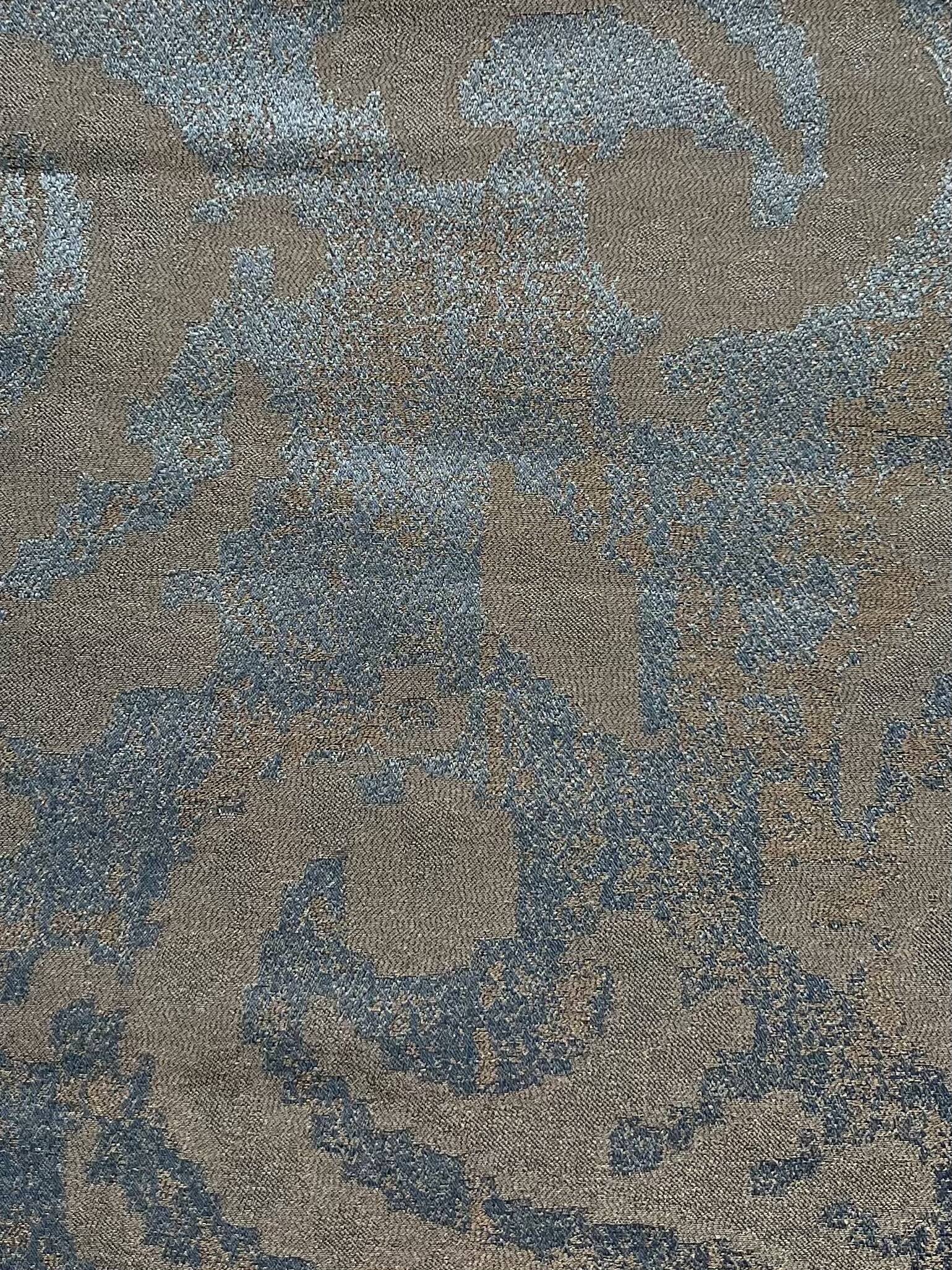 Liquid Lamé Silk Jacquard in Blue / Taupe