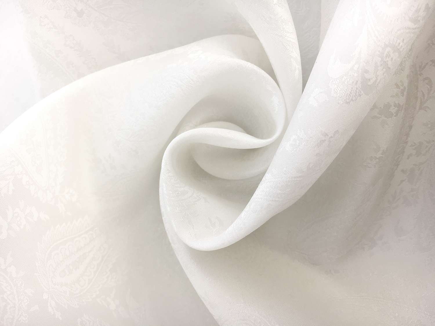 Silk Jacquard with Small Paisley Pattern0