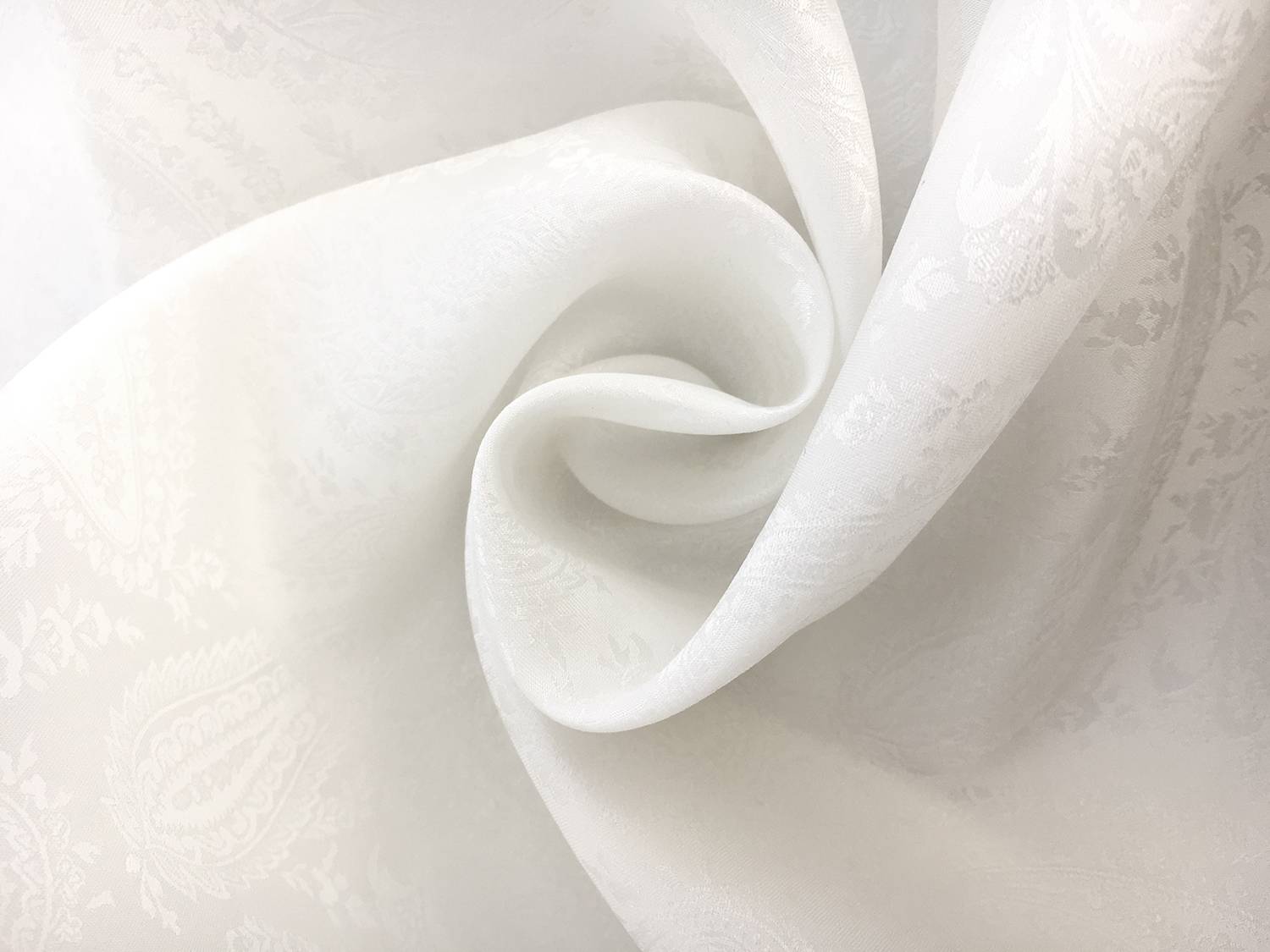 Silk Jacquard with Small Paisley Pattern0