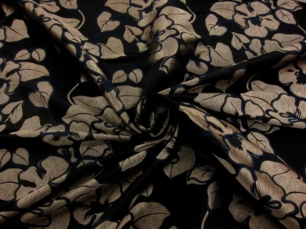 Wool Blend Damask3