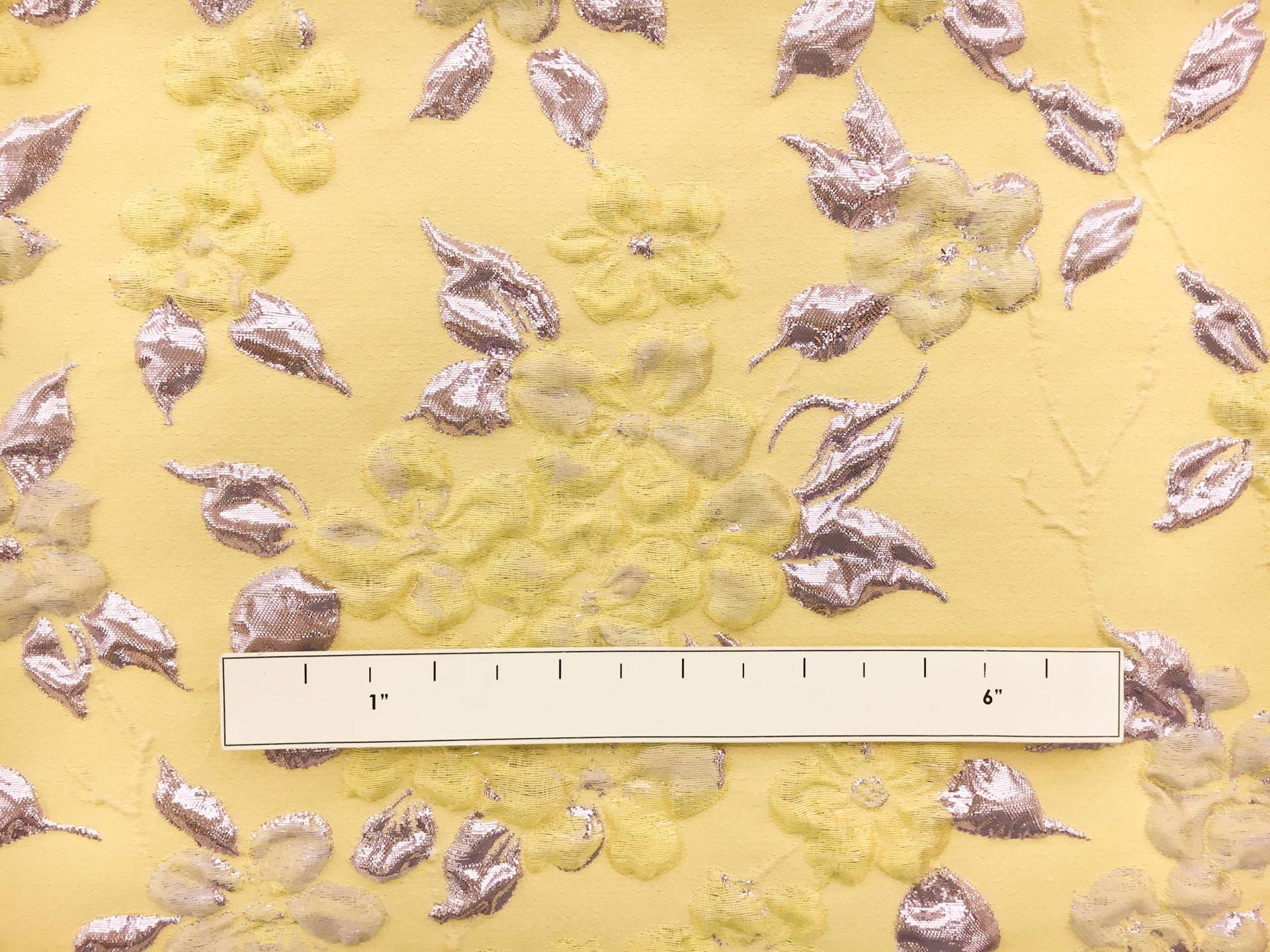 Silk Blend Matelassé with Flowers and Metallic Leaves1