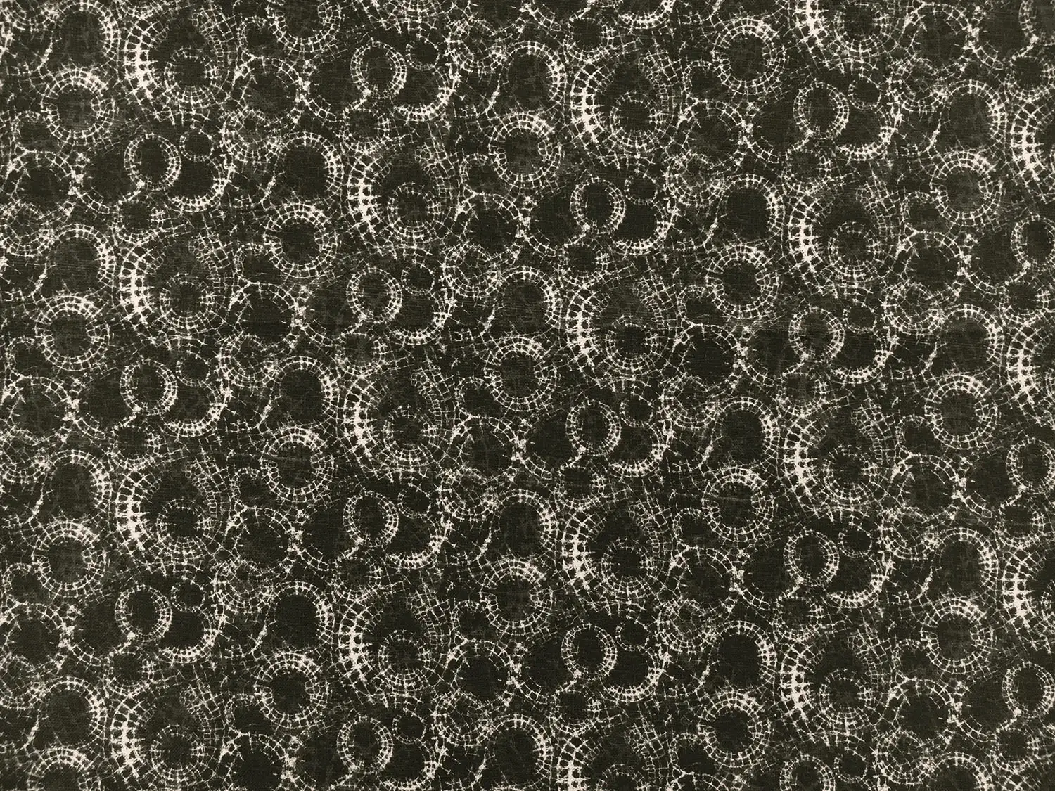 Cotton Broadcloth Print With Spiderwebs Motif0