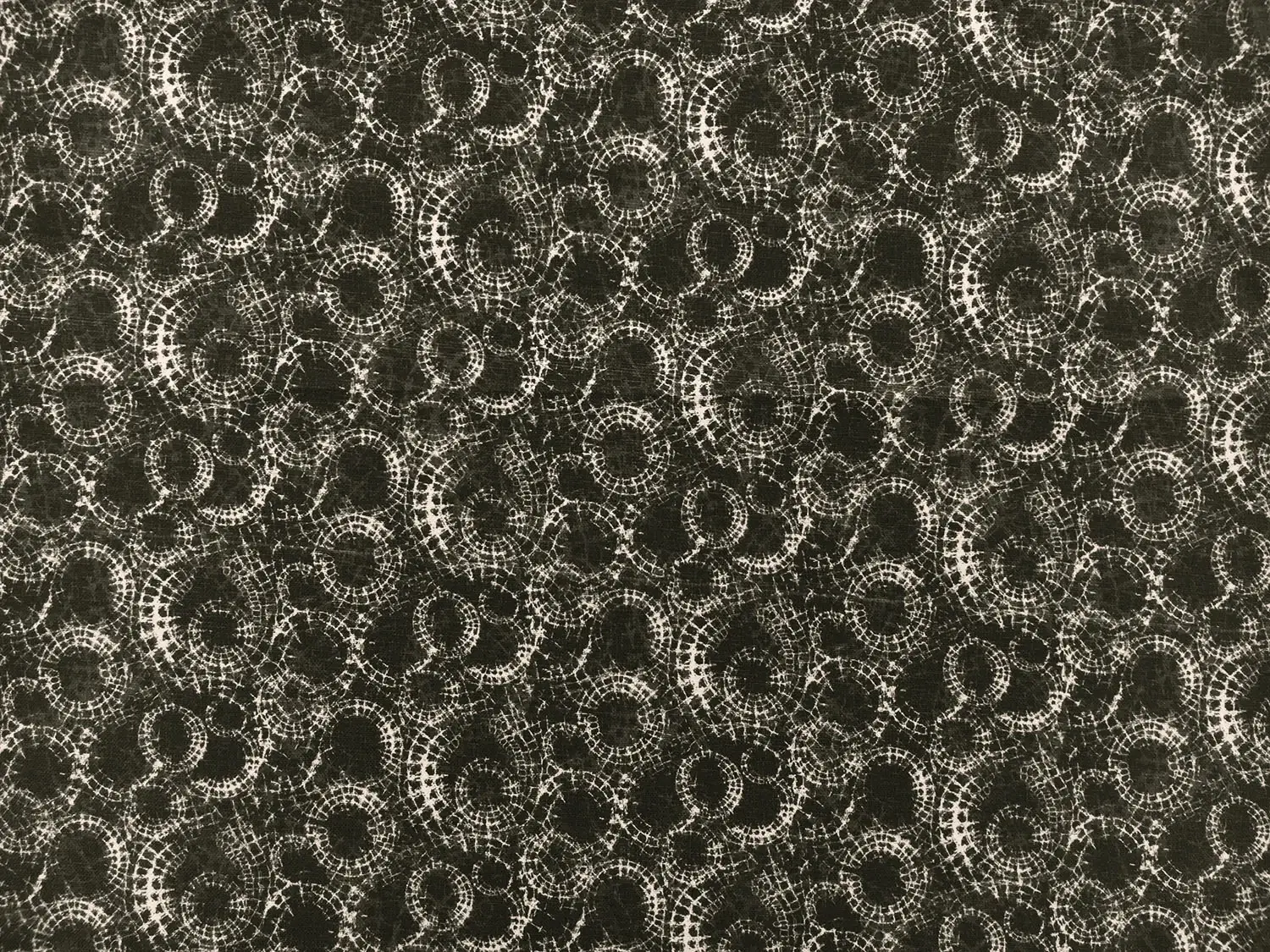 Cotton Broadcloth Print With Spiderwebs Motif0