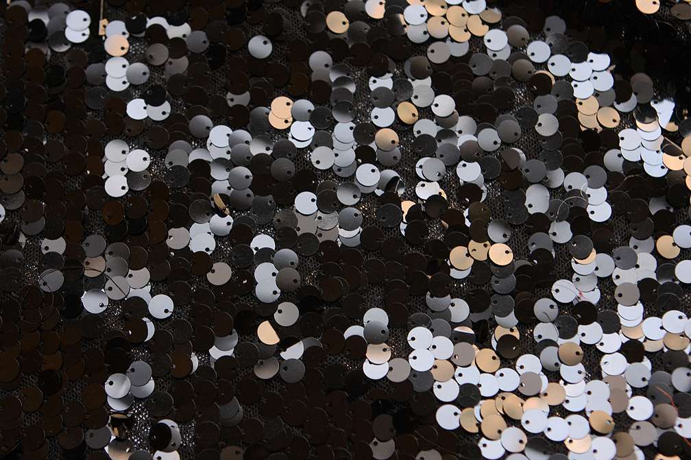 Baby Paillettes on Tulle0