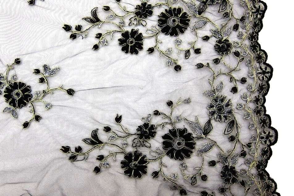 Hand-Beaded Embroidered Illusion0