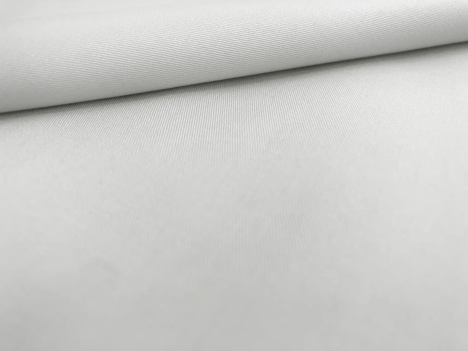 Combed Cotton Fineline Twill in Celadone0