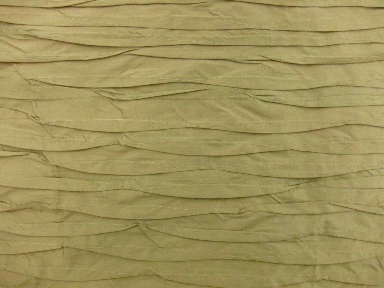 Iridescent Tucked Silk Shantung0