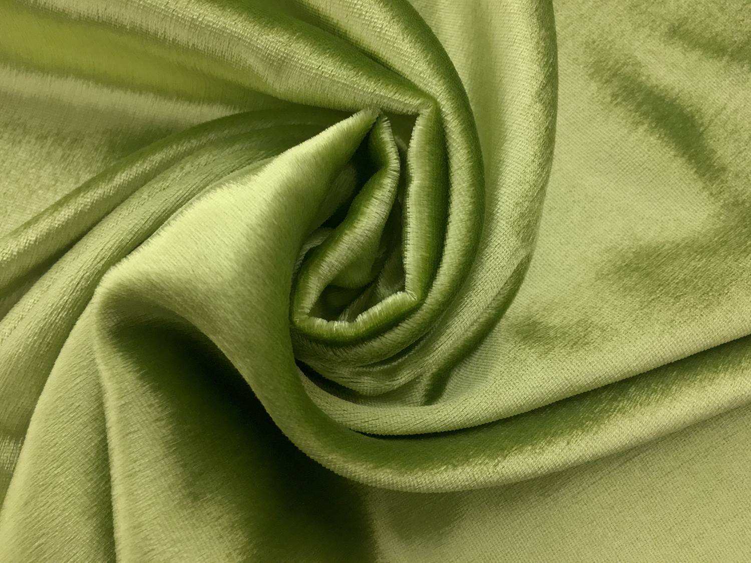 Italian Silk Rayon Panne Velvet in Apple Green1