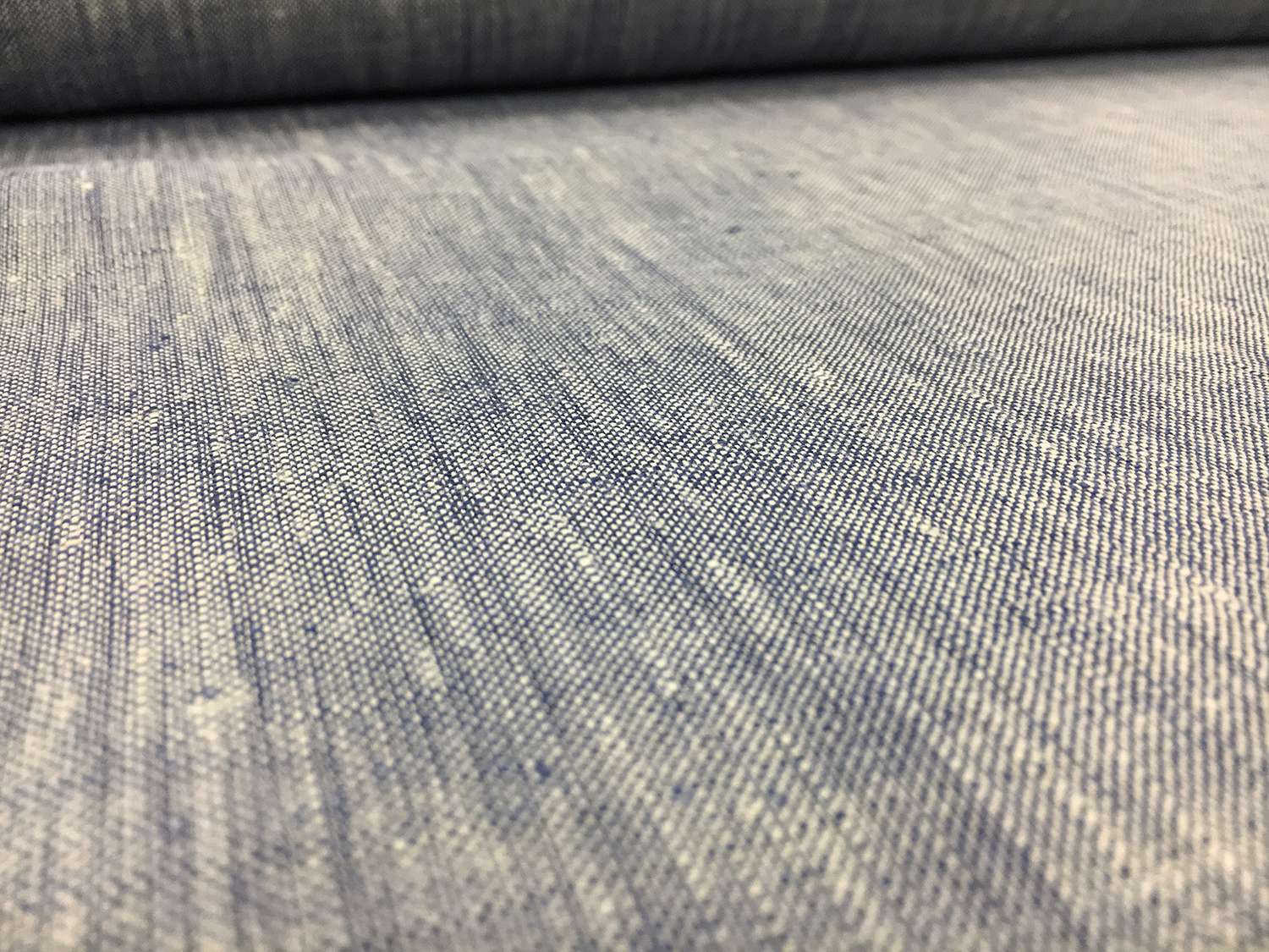 Two Toned Lightweight Linen in Indigo White0