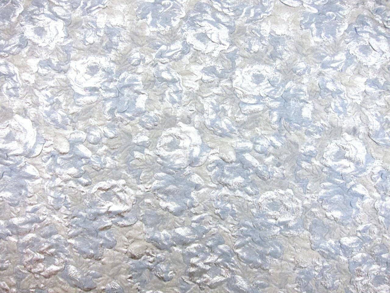 Silk Blend Metallic Cloqué0